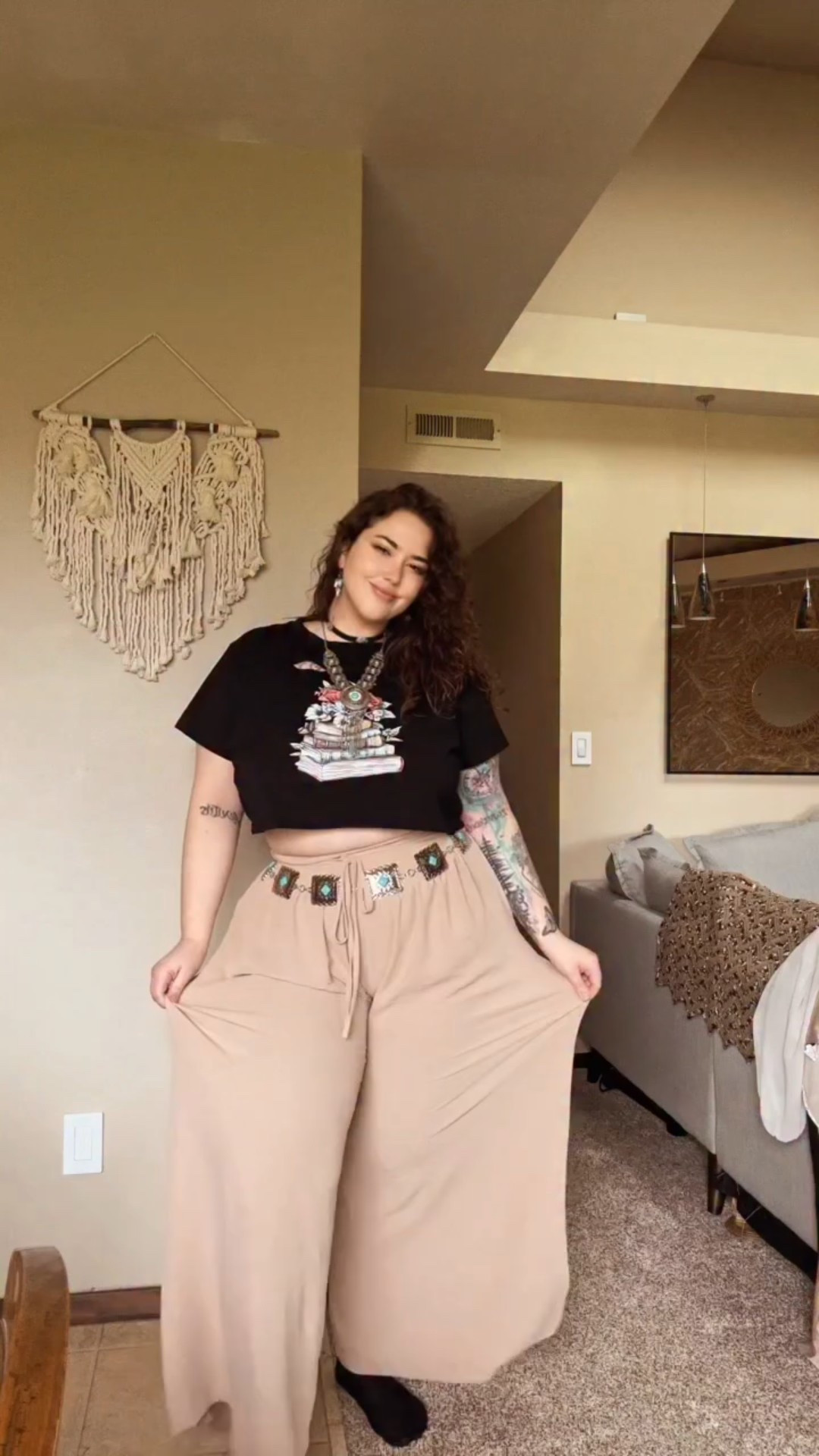 Comment FIT for outfit details 

Size 14/16 5’6

#midsizestyle #plussizeootd #size14 #comfyandcute #style