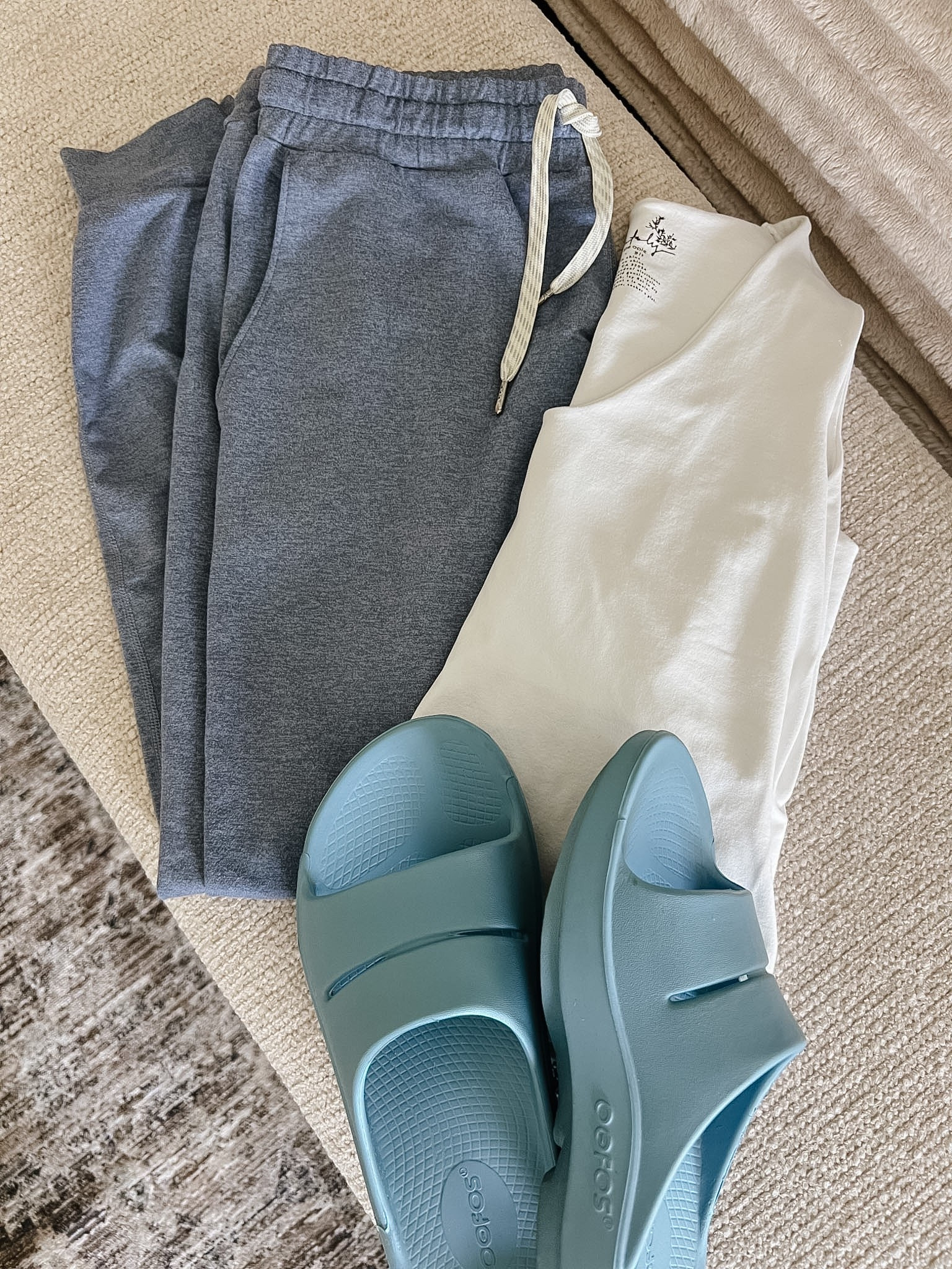 Pack with me: Bachelorette weekend 😴☁️

#LTKselfcare #LTKOver40 #LTKootd