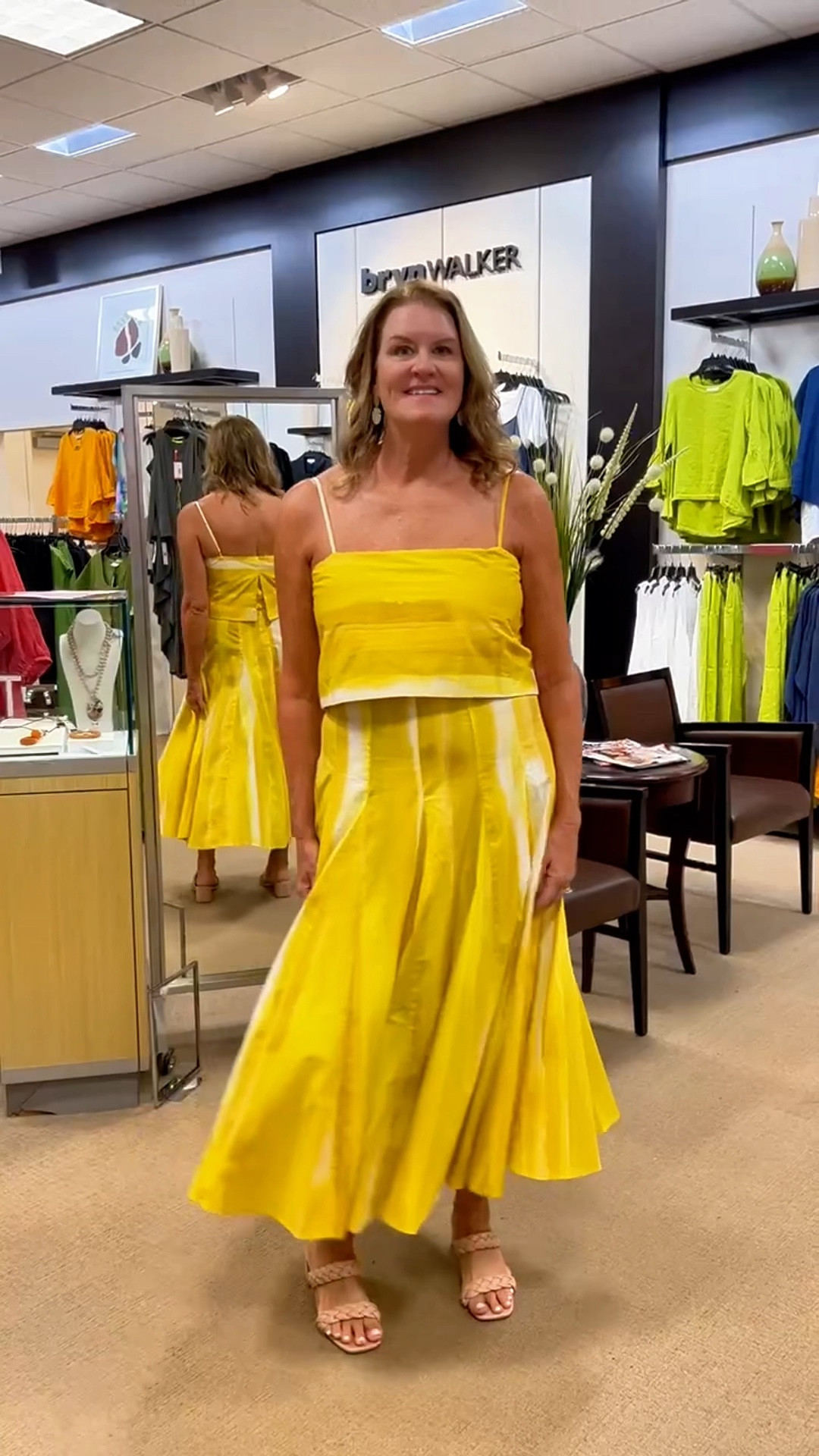 Mama K is looking sunny & stylish ☀️ Loving this set on her!! Scroll down to shop & follow for more 💕

Perfect look for a summer wedding or vacay!

#LTKWedding #LTKStyleTip #LTKTravel