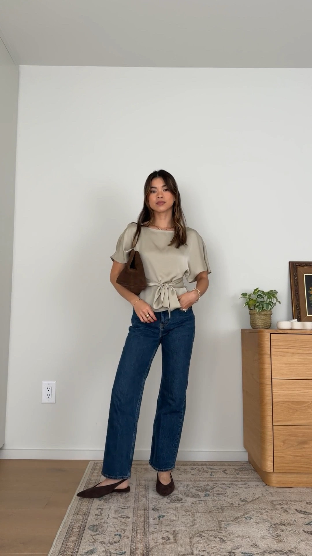 I love the tie on this @Aritzia top!

Sizing info:
-Abercrombie High Rise 90s Relaxed Jeans (Size 23 Extra short in Dark Wash)
-Aritzia Ginger Satin Blouse (Size XS in Marcona Beige)

Aritzia Fall New Arrivals, Aritzia Sweaters, Aritzia best sellers, best pieces from Aritzia for petite, what pants from Aritzia will fit if youre petite, Petite style guide, how to dress if you’re petite, Petite style, petite fashion, mom outfit, mom style, petite pants, petite outfit ideas, petite outfits, best pants for petite, petite denim, Fall style, Fall outfits, vacation outfits, denim for petite, satin top,

#LTKootd #LTKSeasonal #LTKPetite