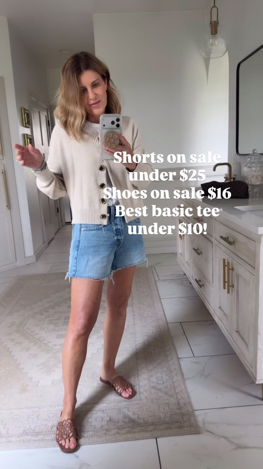 Shorts on sale! Tee under $10
Baggy 90s shorts
Get your true size. I’m in a 4