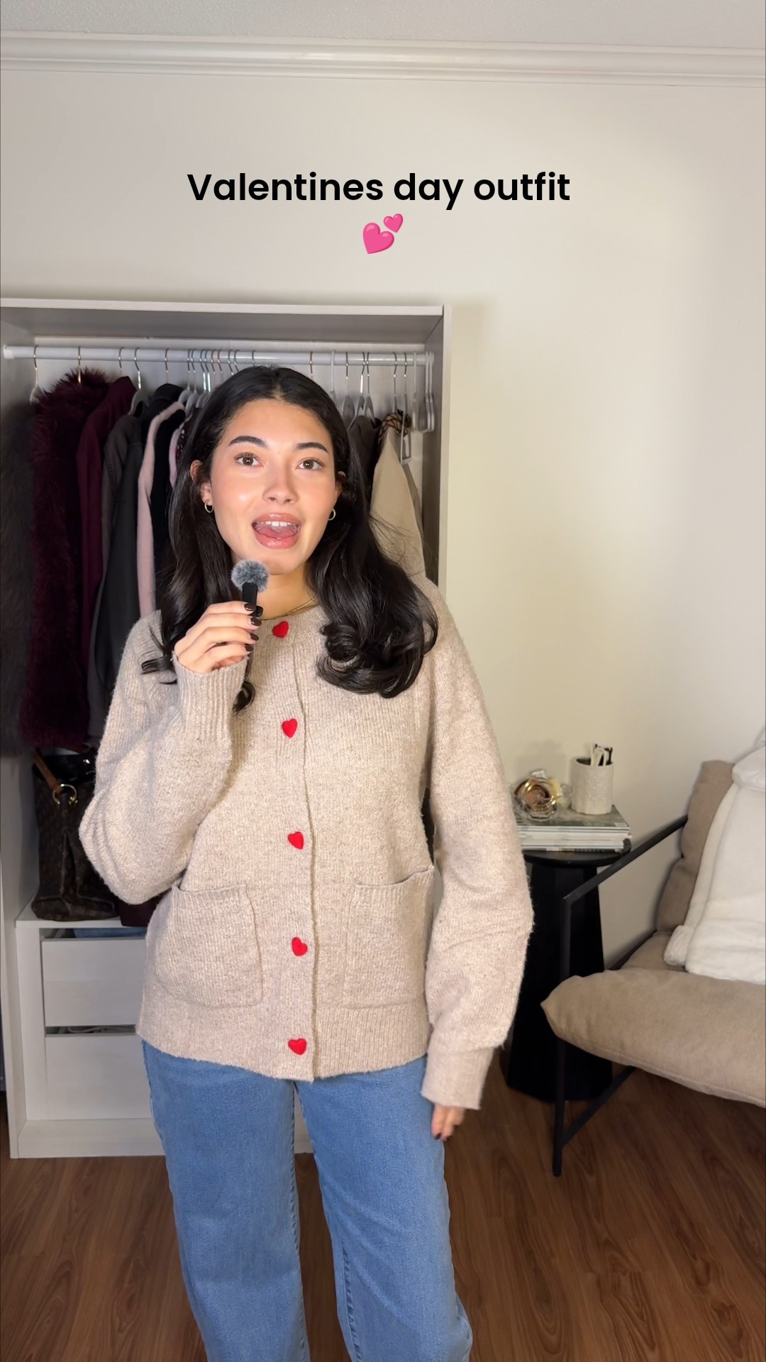 Valentines Day outfit ❤️ 
I am obsessed with this cardigan!! It’s so cute and soft. Perfect for V-Day! And I just paired it with one of my fav blue jeans from Genleck! ❤️

#LTKFindsUnder100 #LTKSeasonal