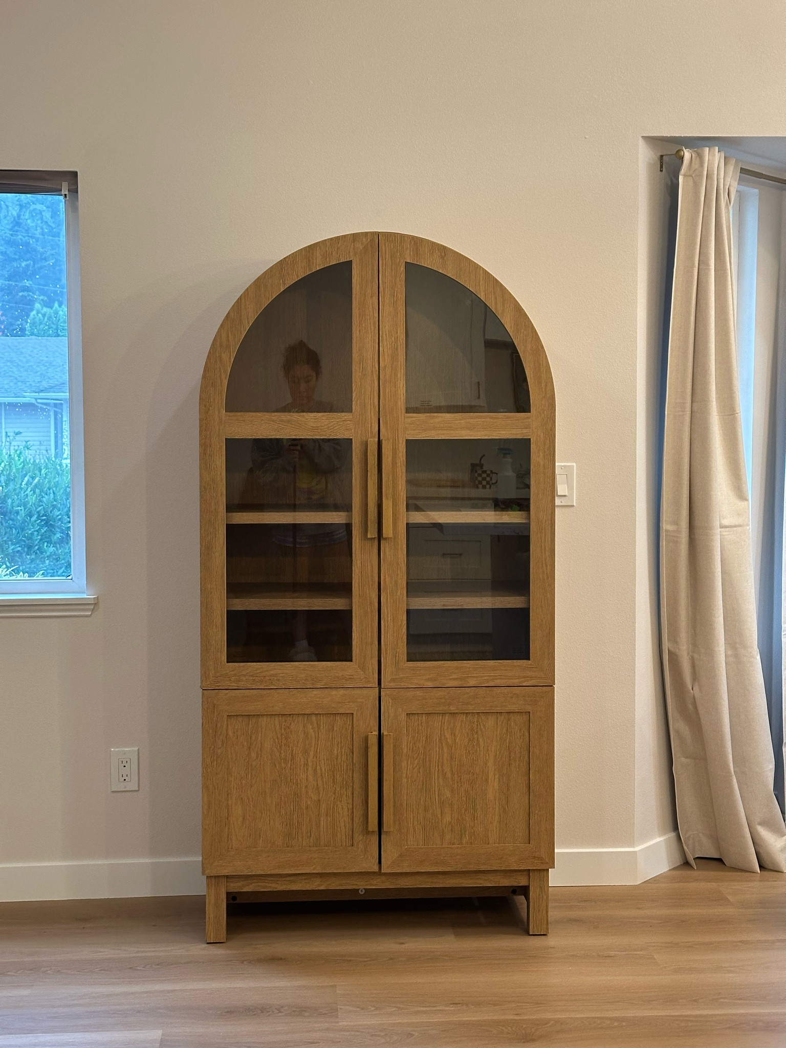 Arched cabinet