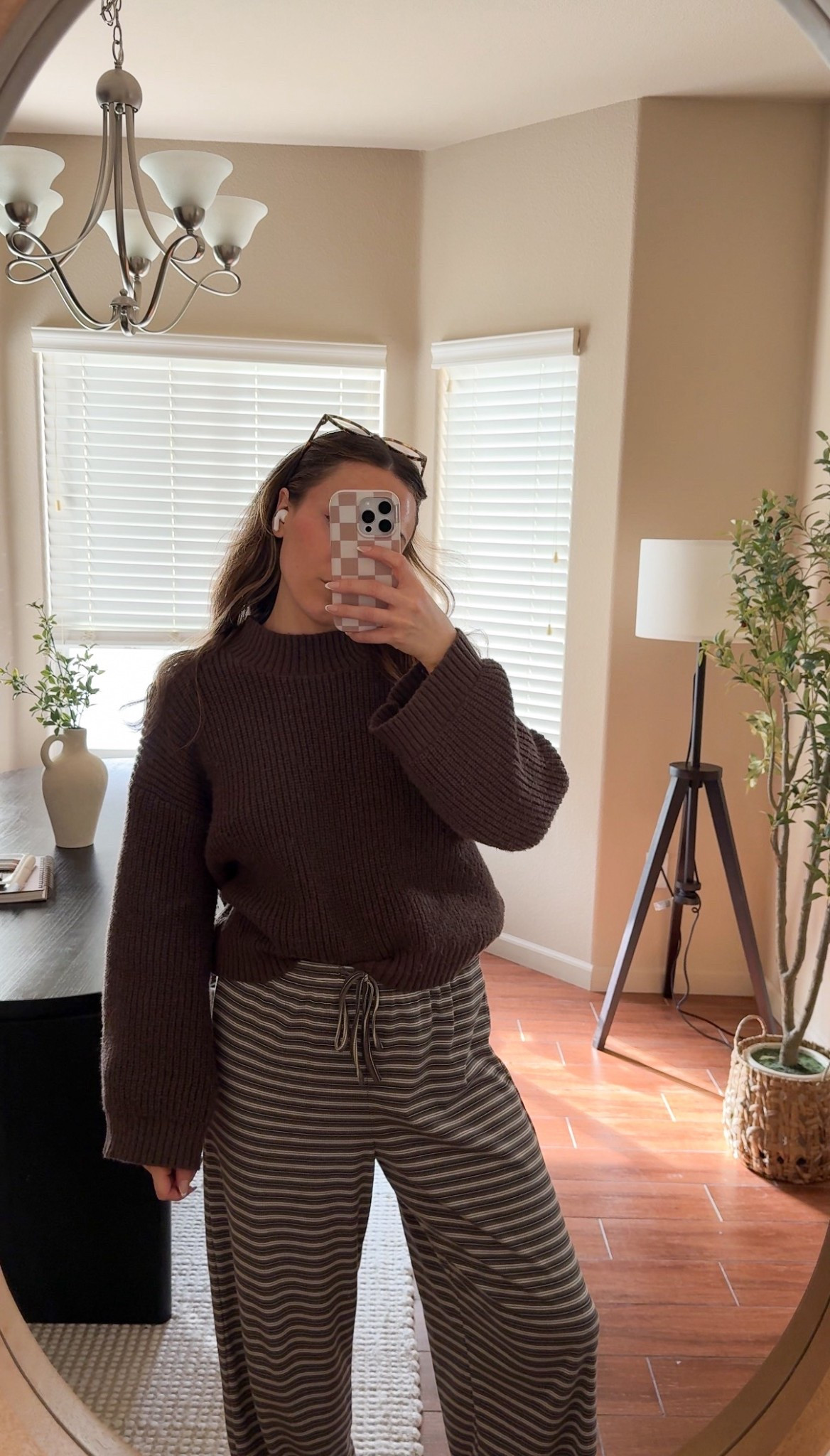 Cozy WFH outfit
Brown sweater - size small
Striped Lounge pants - size smalll

#LTKootd #LTKdayinmylife #LTKPetite