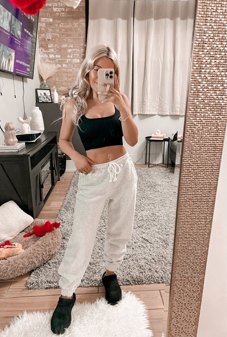 Amazon finds , Amazon fashion , activewear , sports bra , ribbed top , tank top , crop top , casual outfit , joggers , Uggs , Abercrombie, cozy , comfy outfit 


#LTKfit #LTKU #LTKFind