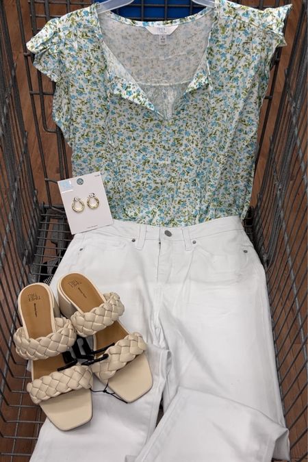 Walmart outfit idea with this floral top and step hem white jeans, I got a small in the top and a 6 in the jeans. Shoes I wish I went down a half size. #walmartfashion 

#LTKtravel #LTKunder50 #LTKstyletip