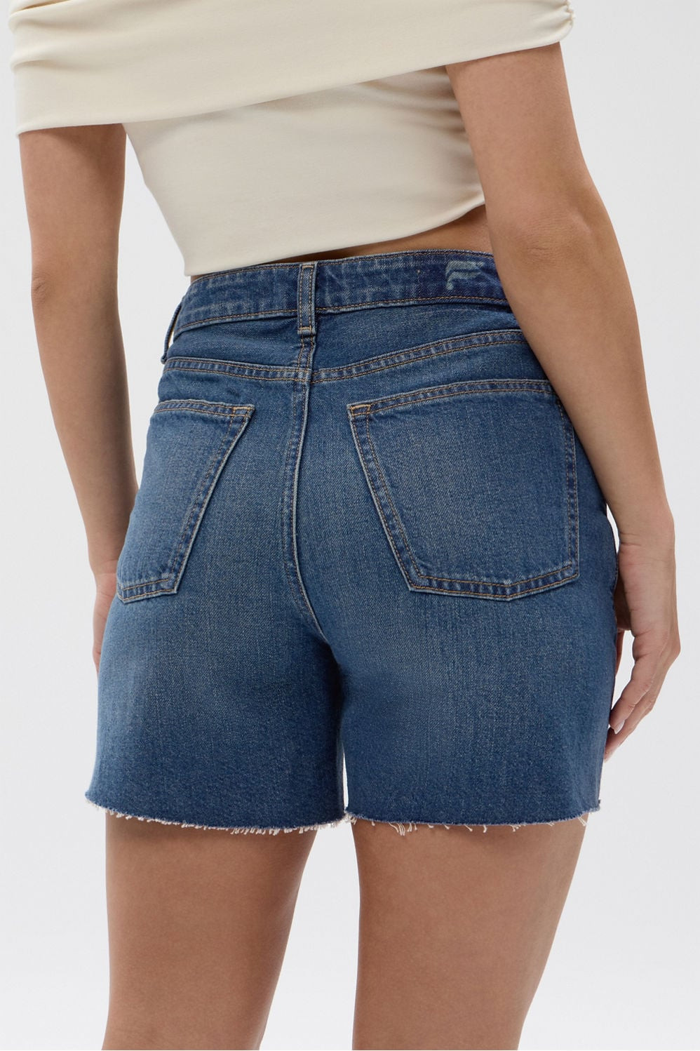 High Rise Denim Shorts 5" | Fabletics