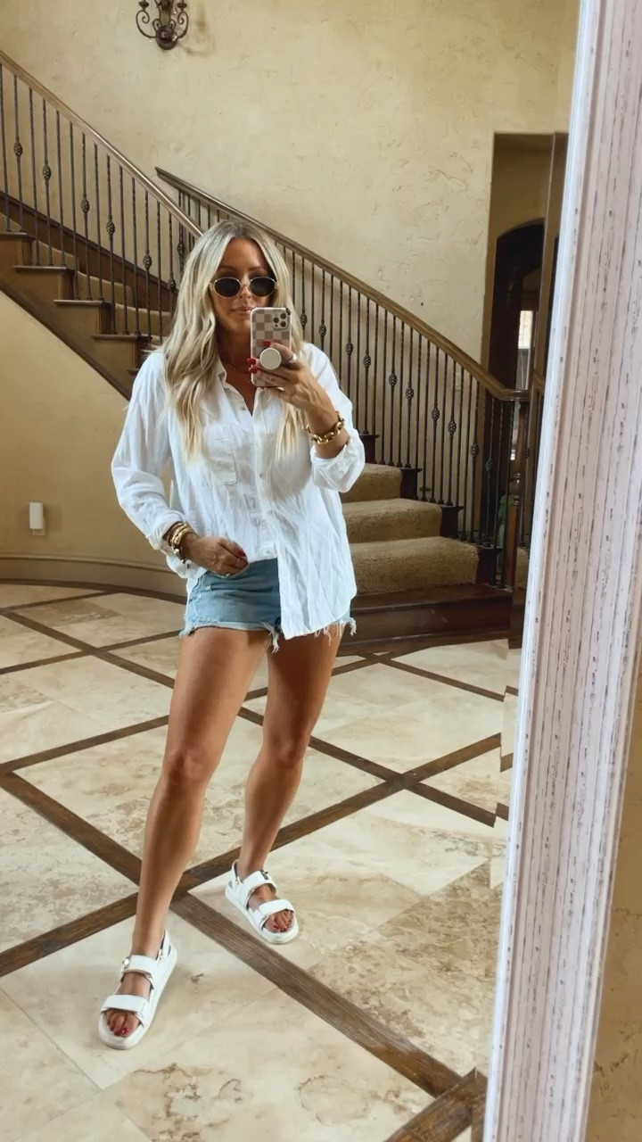 


Sized up to a large in the button down. Shorts sized up to 30.
Lake outfit. Summer fashion. . Travel outfit. Free people looks for less. Lounge set. Joggers. Sweat pants. Back to schooll #ltkworkwear #ltksalealert #ltkbacktoschool #ltkvideo #ltkworkwear #ltksalealert

#LTKVideo #LTKSaleAlert