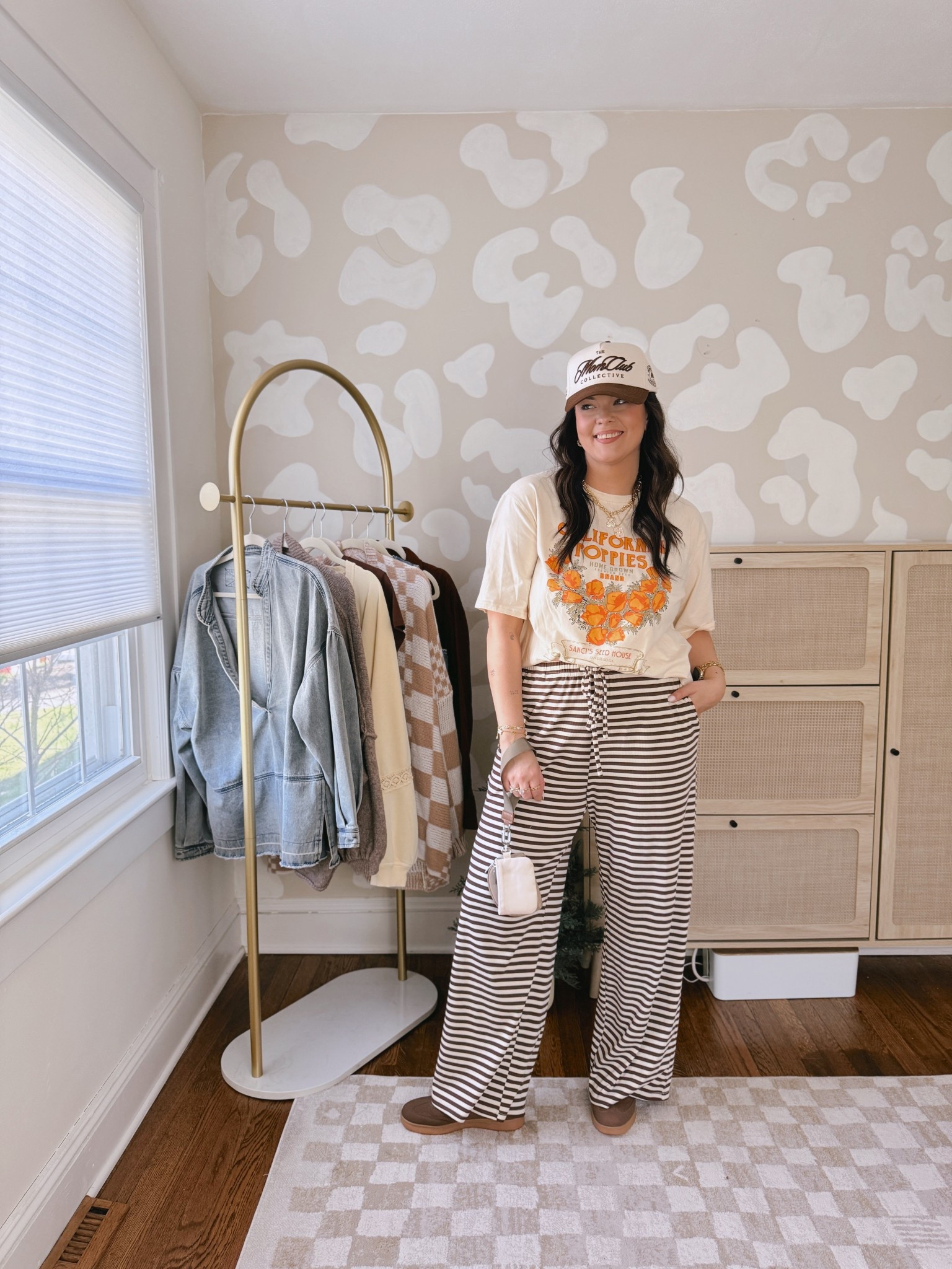 Wearing a large in the tee and the pants 

#LTKStyleTip #LTKFindsUnder50 #LTKMidsize