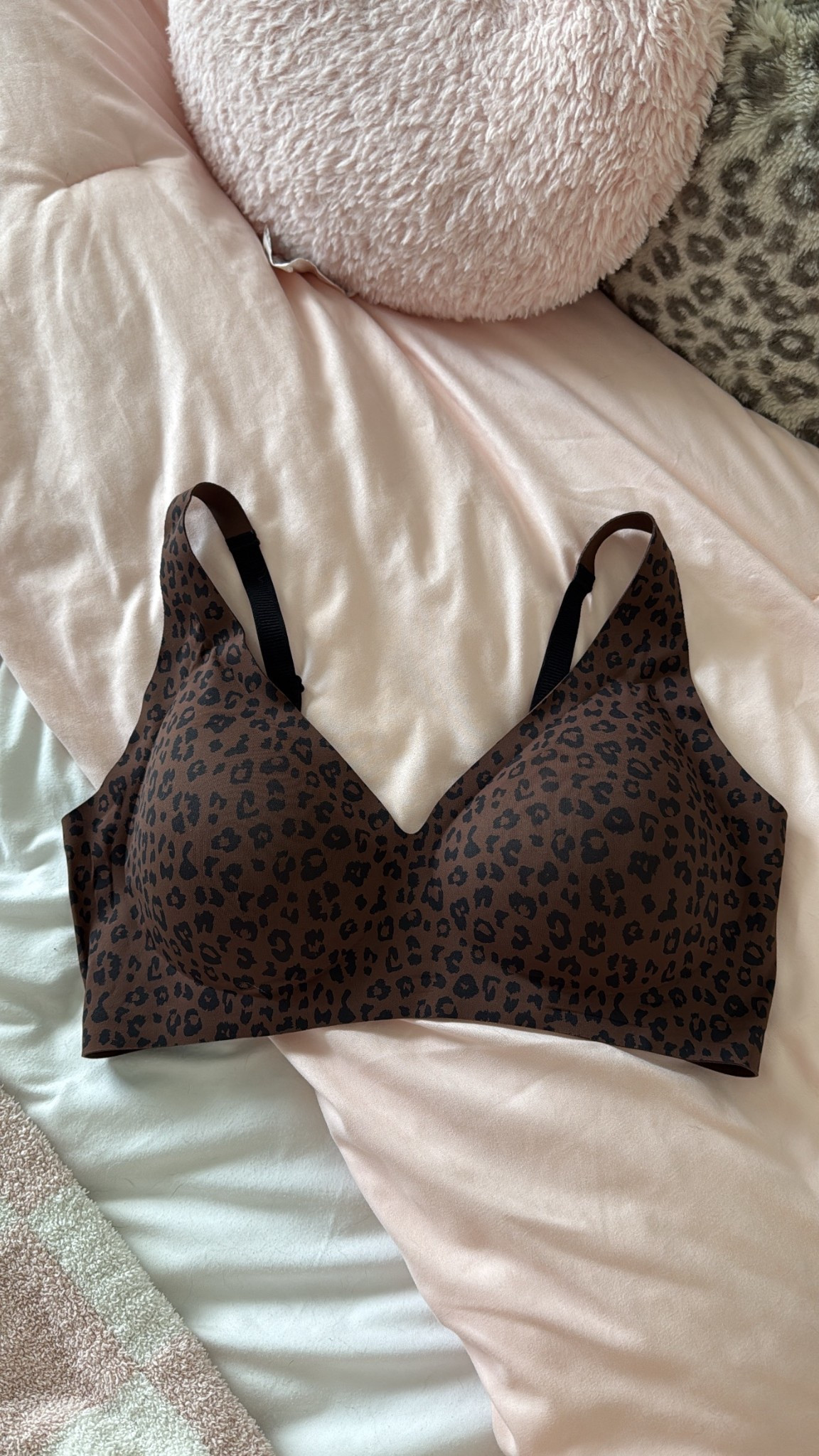 Loving this new fun print. Seamless, comfy, supportive & stretchy. Currently on sale.

#LTKootd #LTKSaleAlert #LTKMothersDay