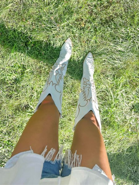 Luke Combs Concert 🎶

• western boots, white boots, country concert, summer concert

#LTKshoecrush