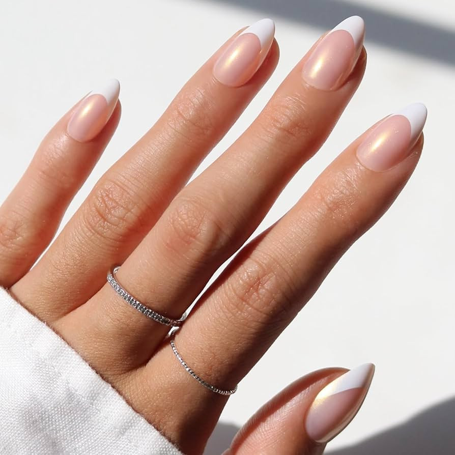 Glamnetic x GLAMZILLA Press On Nails - GIVE 'EM GRACE | Short Almond Fake French Tip Nails with G... | Amazon (CA)