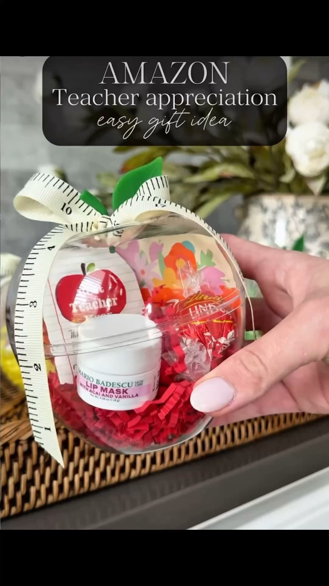 I love these teacher gifts for the end of the school year! 🍎 Creative, fun, and your teachers are sure to love them! They’d make fun graduation gifts for those studying education, too! ✏️🎓 Teacher Gift, School Gift, Amazon Gift Guide, Amazon Gift Ideas