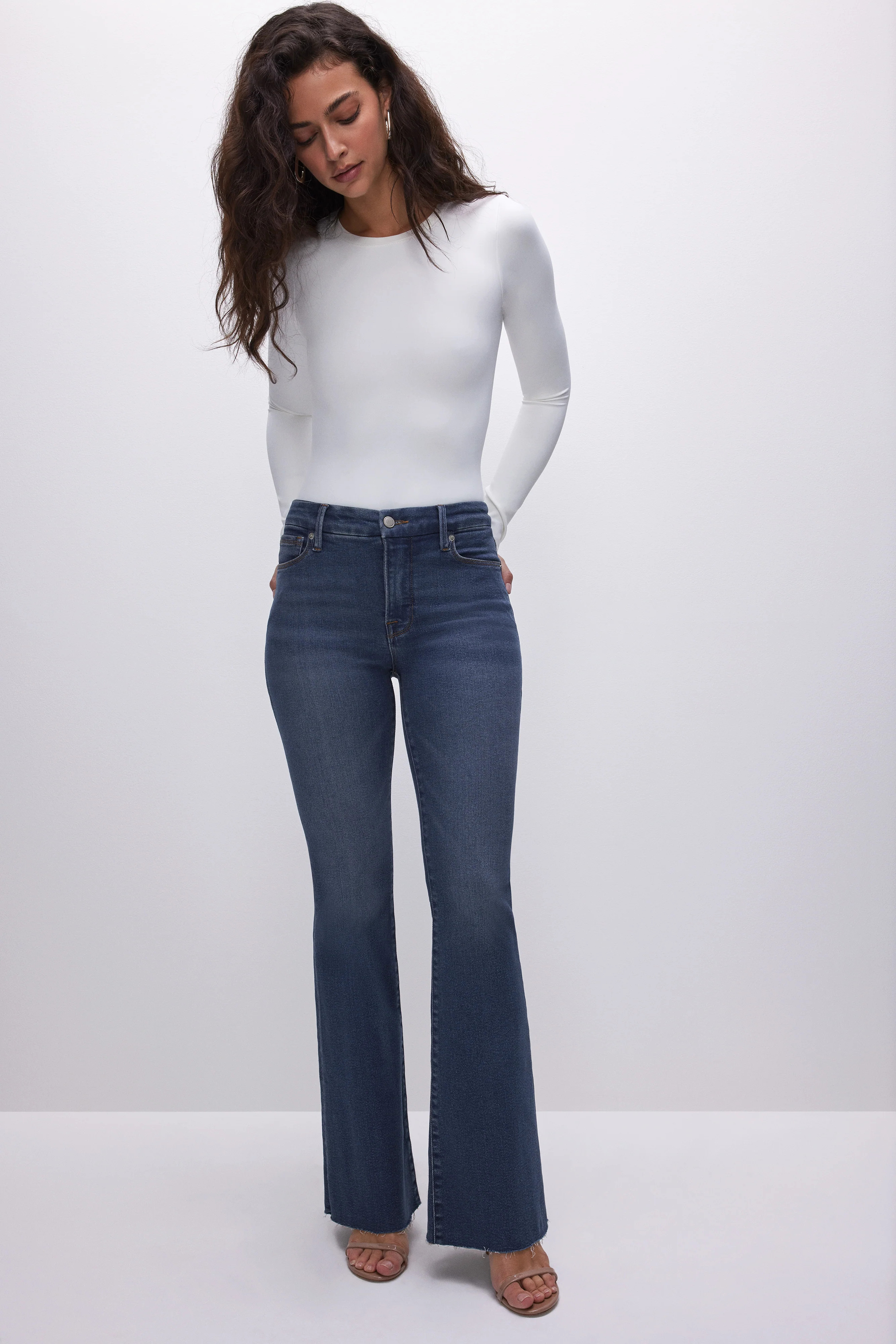 GOOD LEGS FLARE JEANS | Good American