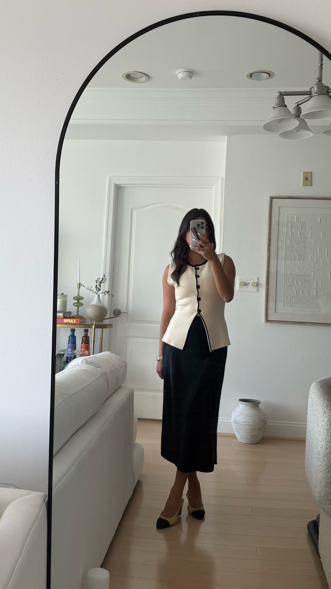 Outfits that are perfect for a work to happy hour look

Fall outfits, workwear, lawyer style, office wear, vest, silk skirt, black skirt, Anthropologie, Maeve, sanctuary clothing, Chanel, amazon finds, fall styling, work outfit

09/24/2025

#LTKWorkwear #LTKPetite #LTKStyleTip