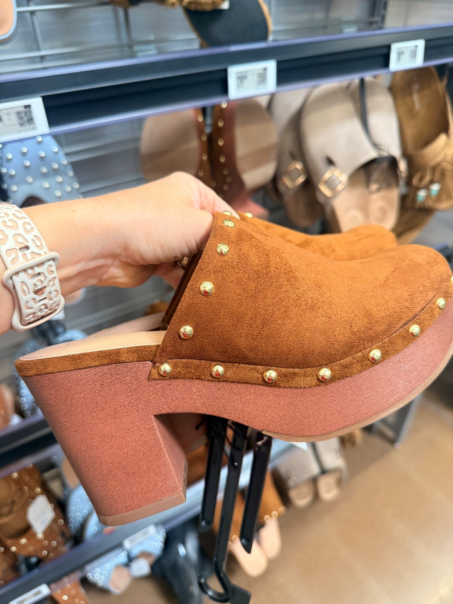 How adorable are these?! Walmart find! #walmart #clogs #womensshoes 

#LTKSpringSale