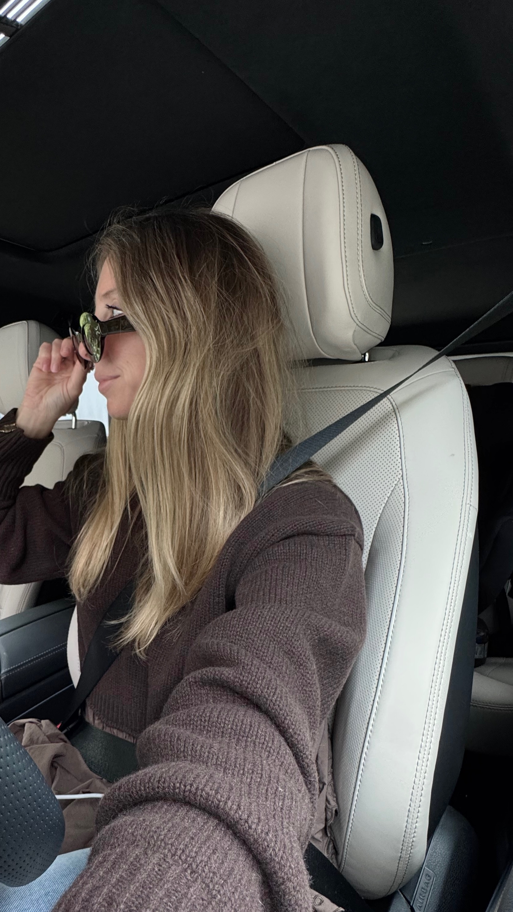 What’s in my bag, birkin edition! Carpool conversations are back. 

#LTKFamily #LTKSeasonal #LTKStyleTip