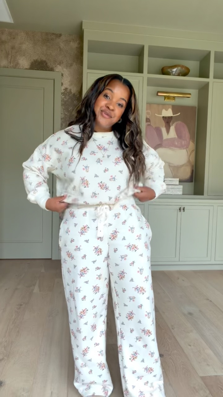Love this $35 set! Also comes in blue 🙌🏾

#LTKmomlife #LTKgrwm #LTKootd