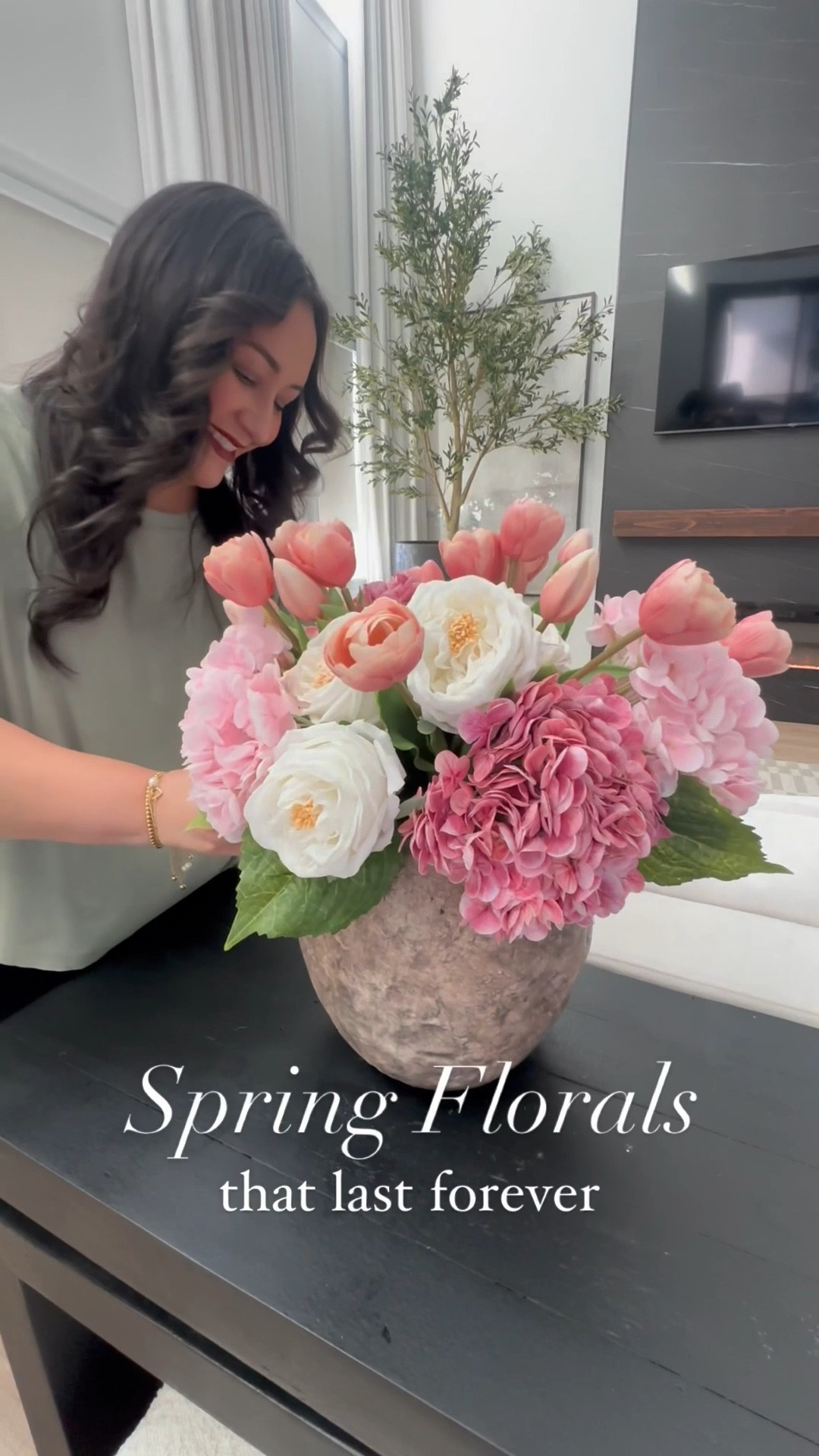 Gorgeous spring florals that look real 🌸😌




Beautiful faux tulips
Pink flowers
Spring bouquet
Flower arrangement
Spring decor
Decor tips
Style tip
Living room decor
Bedroom decor



#LTKHome