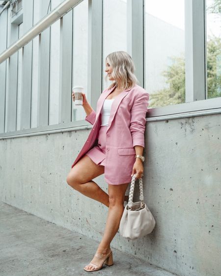 Workwear you’ll want to wear to brunch with the girls, date night and happy hour.

The linen blazer runs TTS, skort runs a little small IMO. Wearing a 4 but feel like I could have possibly done a 6 for more room in the waist and length. 

#LTKworkwear #LTKsalealert