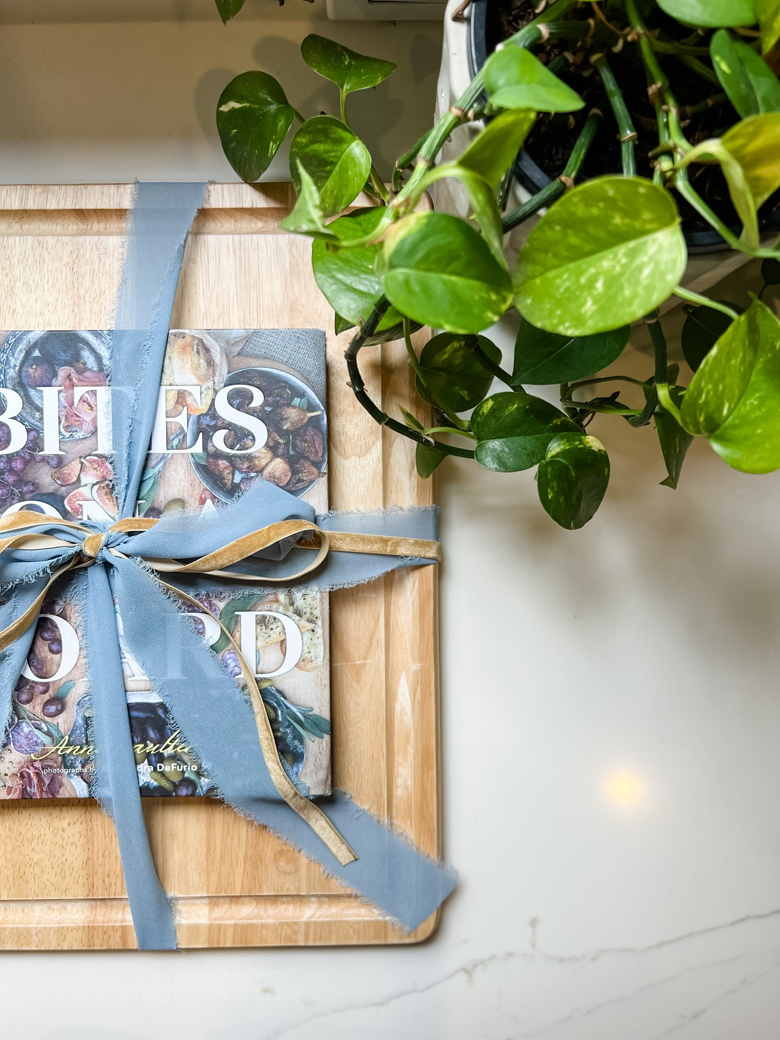 The best hostess gift idea! Use a pretty ribbon to wrap a recipe book on a cutting board 👏🏼 pretty and practical!

Hostess, dinner party, holiday party, cutting board, recipe book, ribbon, Christmas, Christmas gift, gift guide, holiday gift, gift, gifts for her, hostess gift, gift for him, Amazon must haves, Amazon finds, amazon favorites, Amazon gift, gifts under $30, gifts under $50, gift under $100 #amazon #amazonholiday #amazonchristmas



#LTKHoliday #LTKhome #LTKGiftGuide