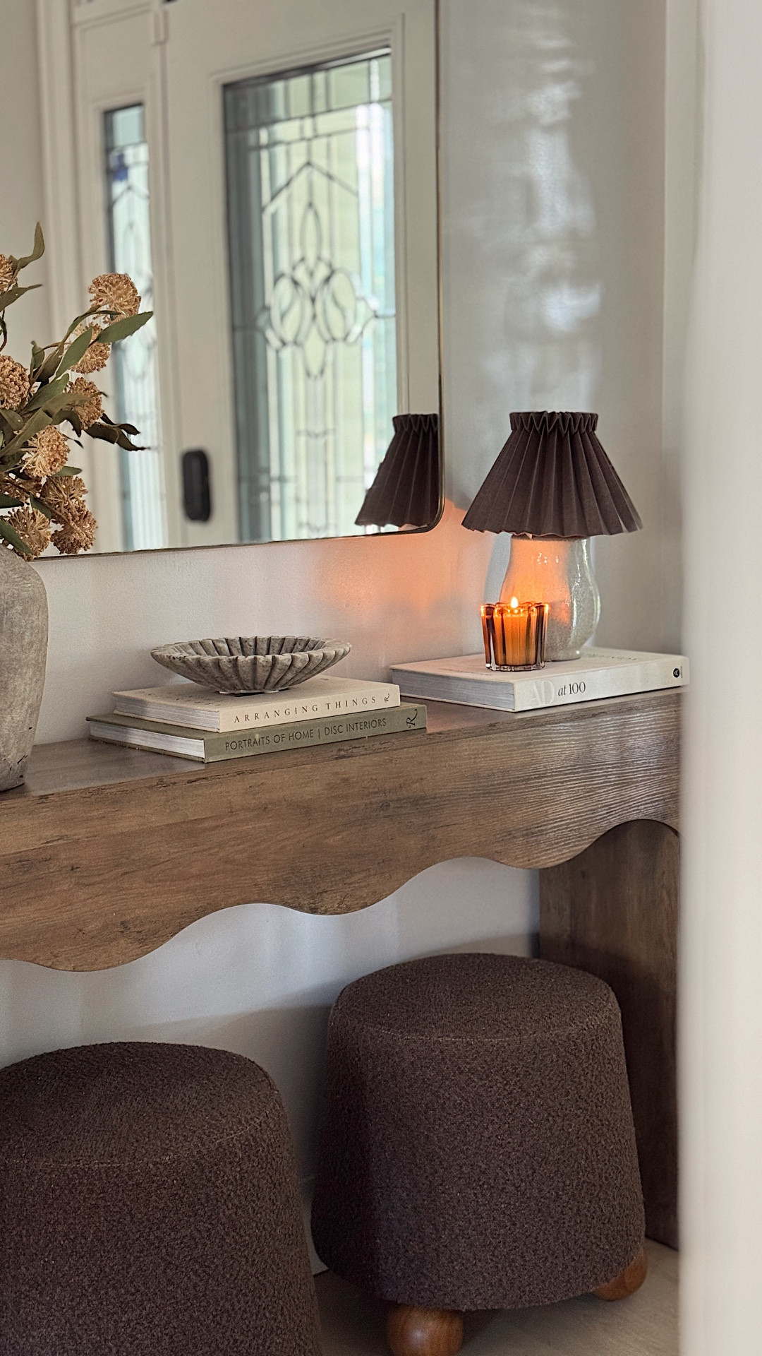 My Amazon scolloped console table is in stock 🤩 love and highly recommend- such a a amazing price too 👌🏻🤎


Entry way styling, console table, home decor, stems, table lamp, decor book. 

#LTKFindsUnder50 #LTKHome #LTKSaleAlert