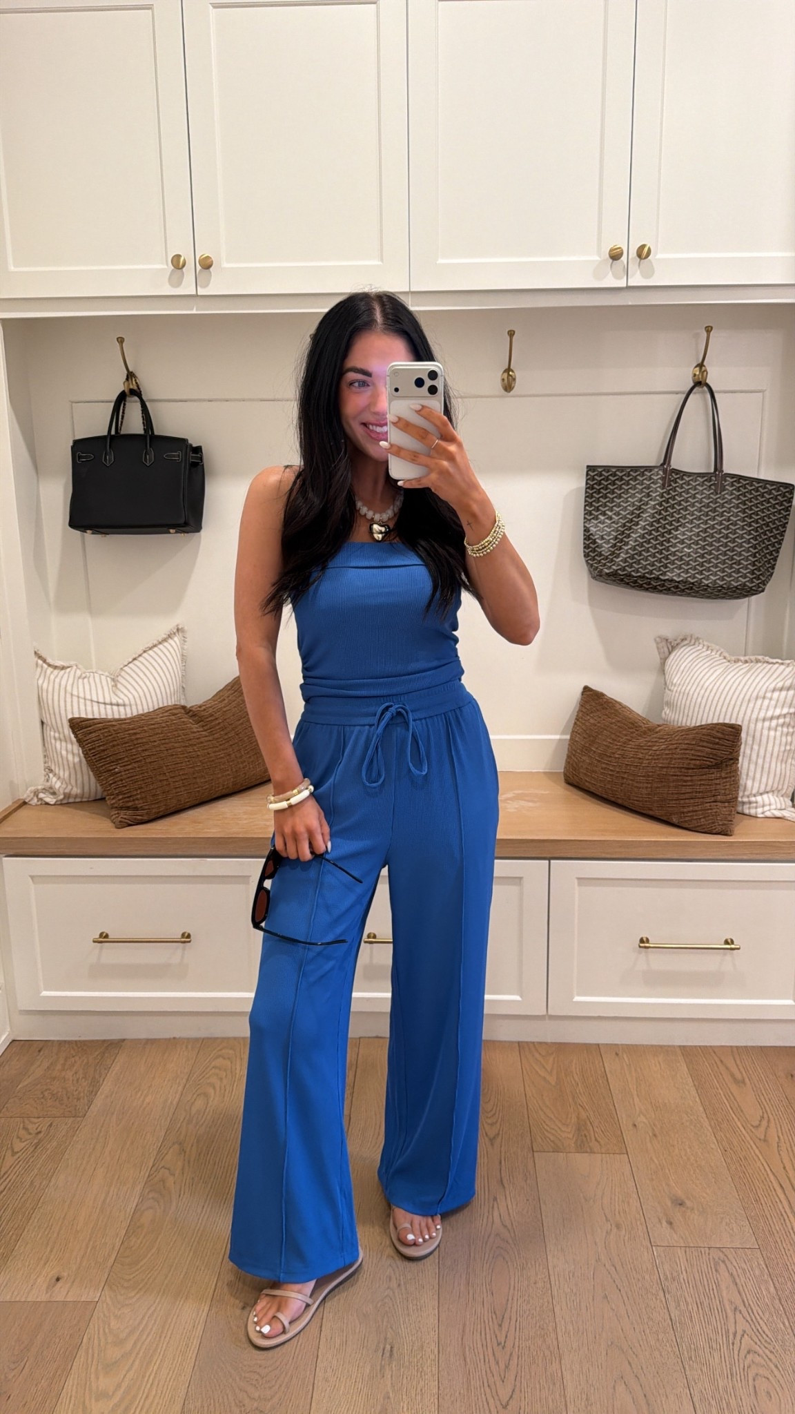 Matching set from Amazon!!

Watchnow, finds under 100, loungewear, causal outfit, Katy roach

#LTKootd #LTKPetite #LTKSeasonal