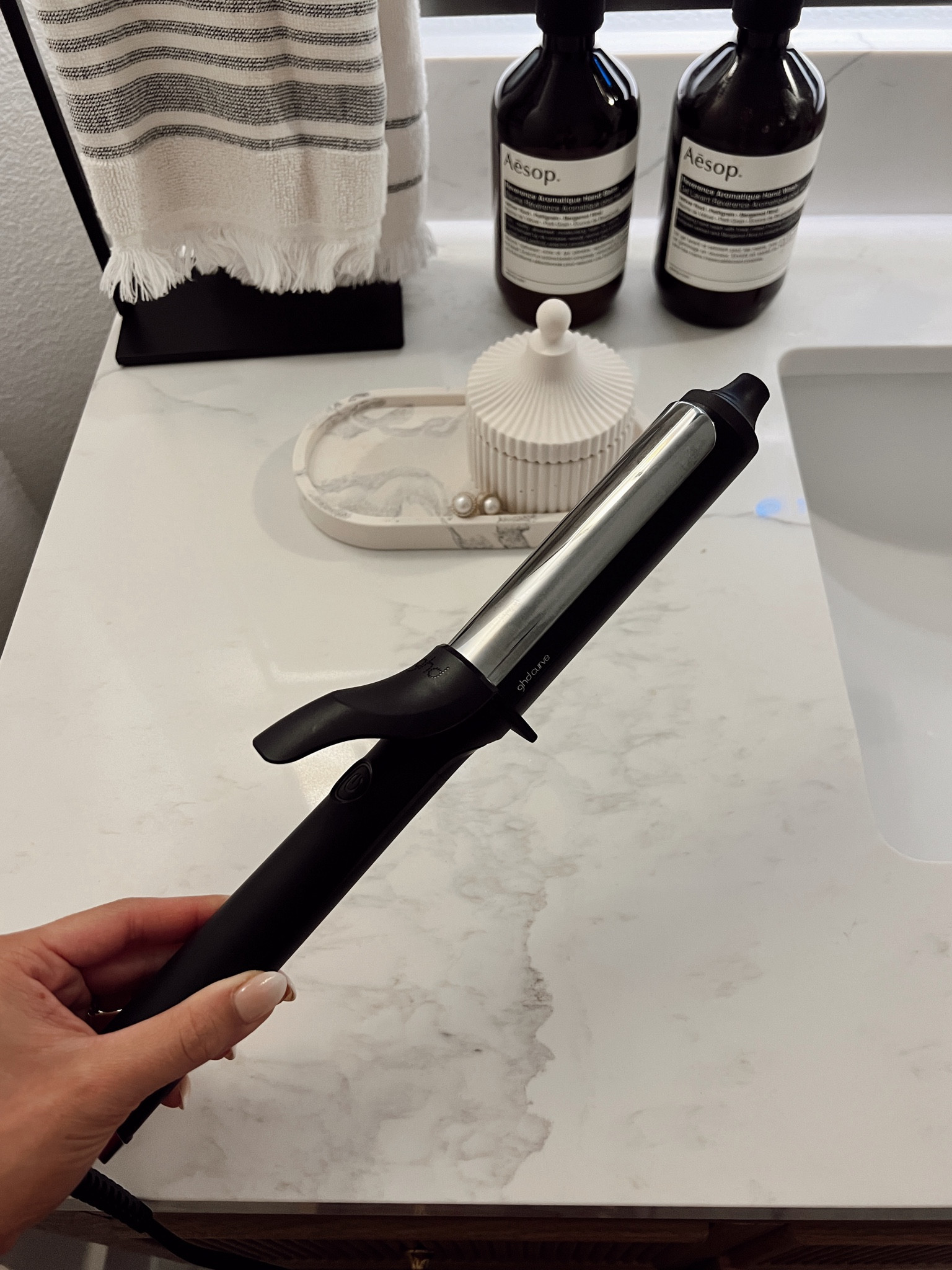 Ghd 1 1/4-inch curling iron that I have been loving lately! Part of NSale for 35% off! Holds curl and easy to usee

#LTKBeauty #LTKxNSale #LTKSaleAlert