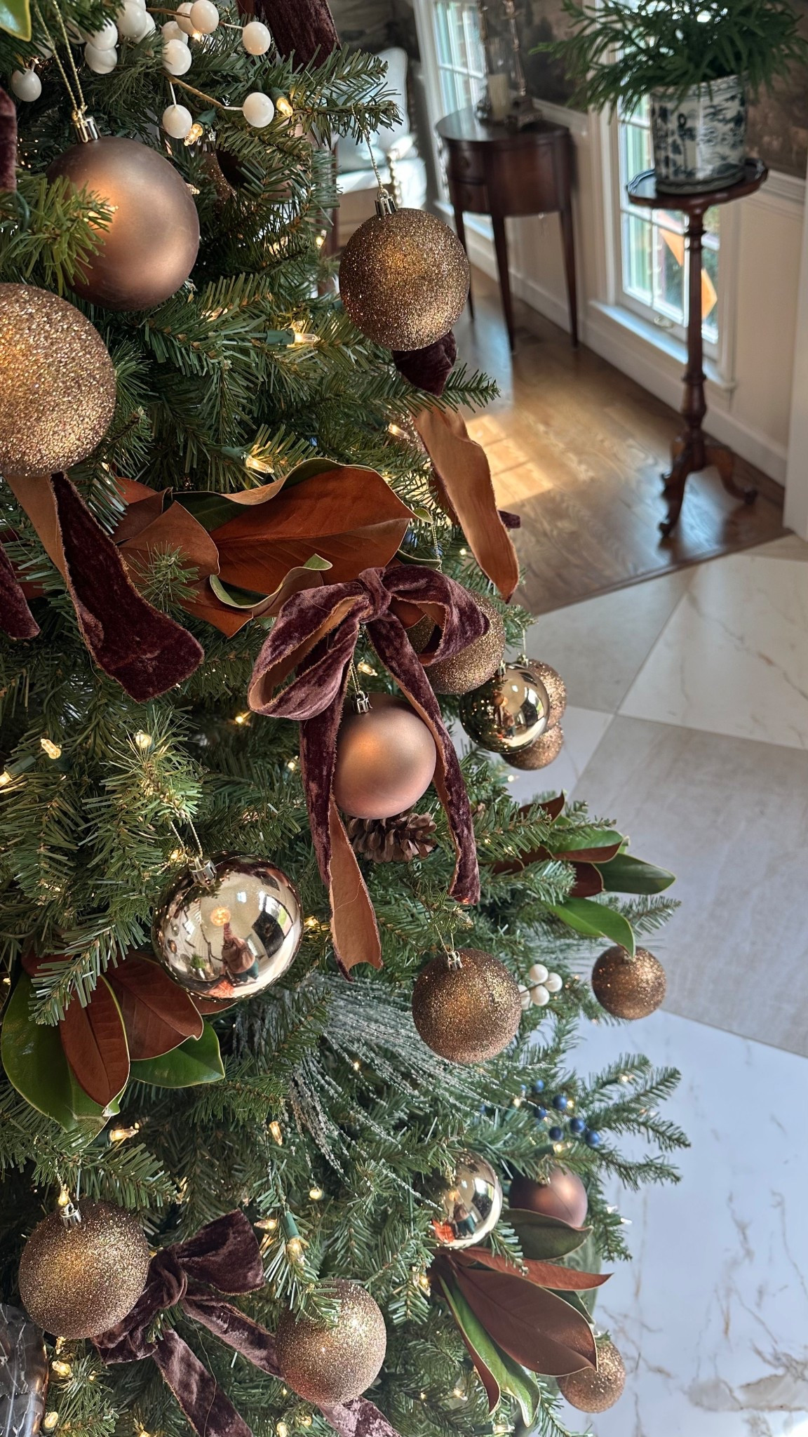 My magnolia-inspired theme — these brown ornament bulbs from Wayfair were exactly what I needed. They arrived beautifully packaged (saving the box for storage!) and the color is so rich on the tree.
To soften the look, I added chocolate velvet ribbon to make bows in varying lengths and tucked them into open spots. The mix of glossy bulbs + velvet texture is just the look I wanted. 🎄✨

Linking the ornaments, ribbon, and everything else I used! #ad @wayfair #wayfairpartner #Wayfair 

#LTKHoliday #LTKHome #LTKSeasonal