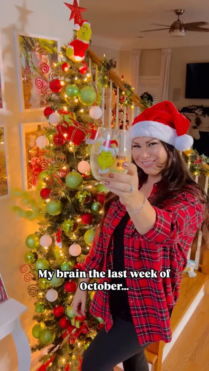 Anyone else? 🎅🏼👻🎄🎃😂

It has been such a fun and eventful spooky season, but nothing beats Christmas! 🎅🏼 

See something you like, comment SHOP for a dm! ♥️

#halloween #spooky #spookyseason #christmas #christmastime #itsthemostwonderfultimeoftheyear