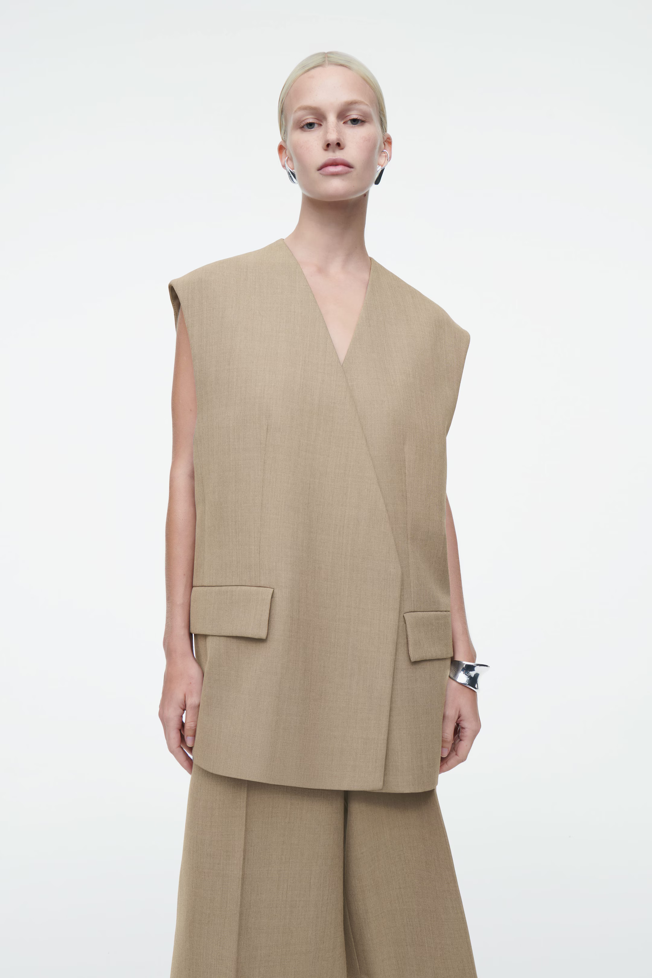 LONGLINE WOOL-BLEND TWILL VEST - BEIGE | COS | COS (EU)