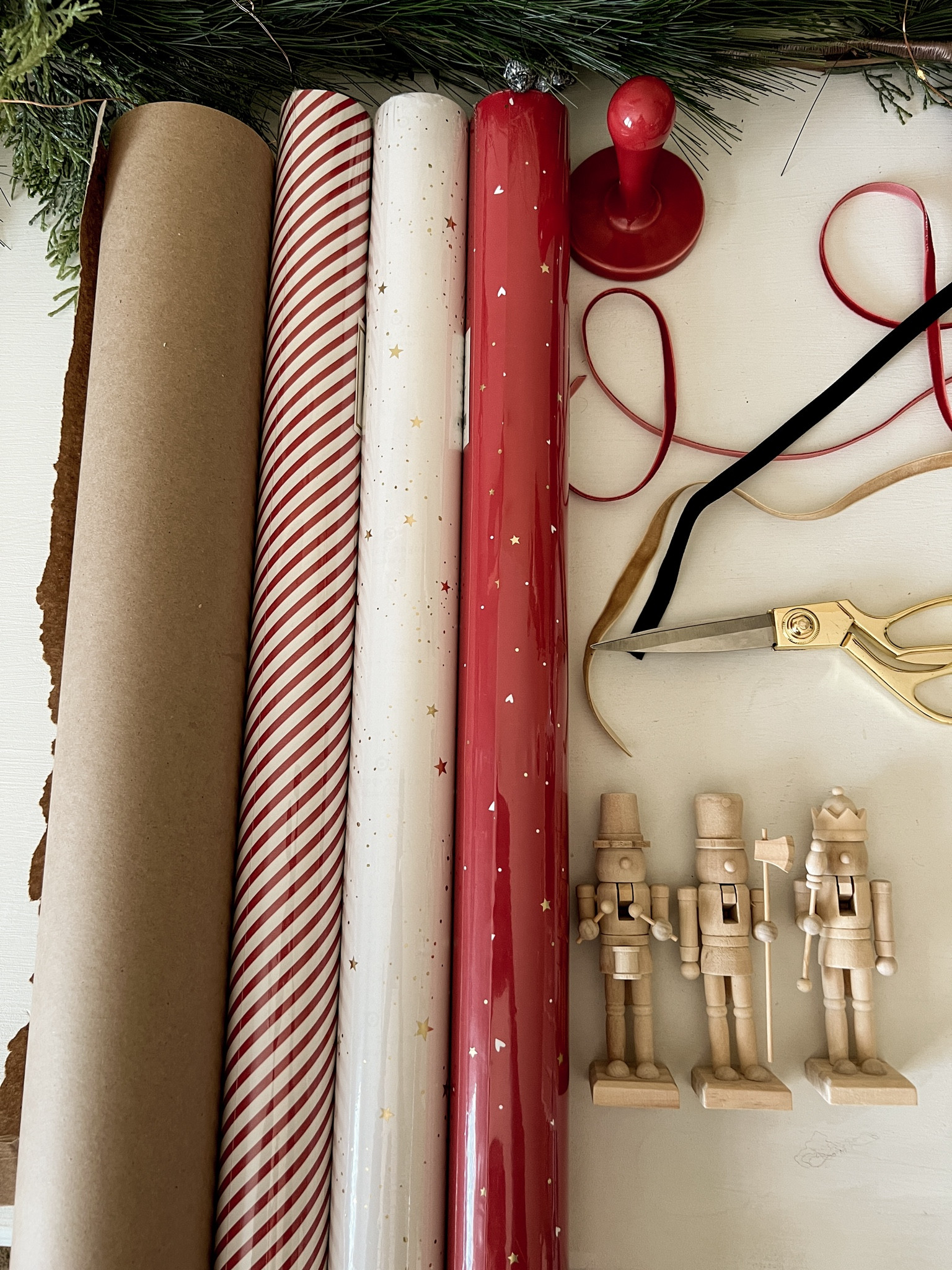 Wrapping paper & ribbon | gift wrap paper 

xo, Sandroxxie by Sandra
www.sandroxxie.com | #sandroxxie


#LTKHoliday #LTKGiftGuide #LTKfindsunder50