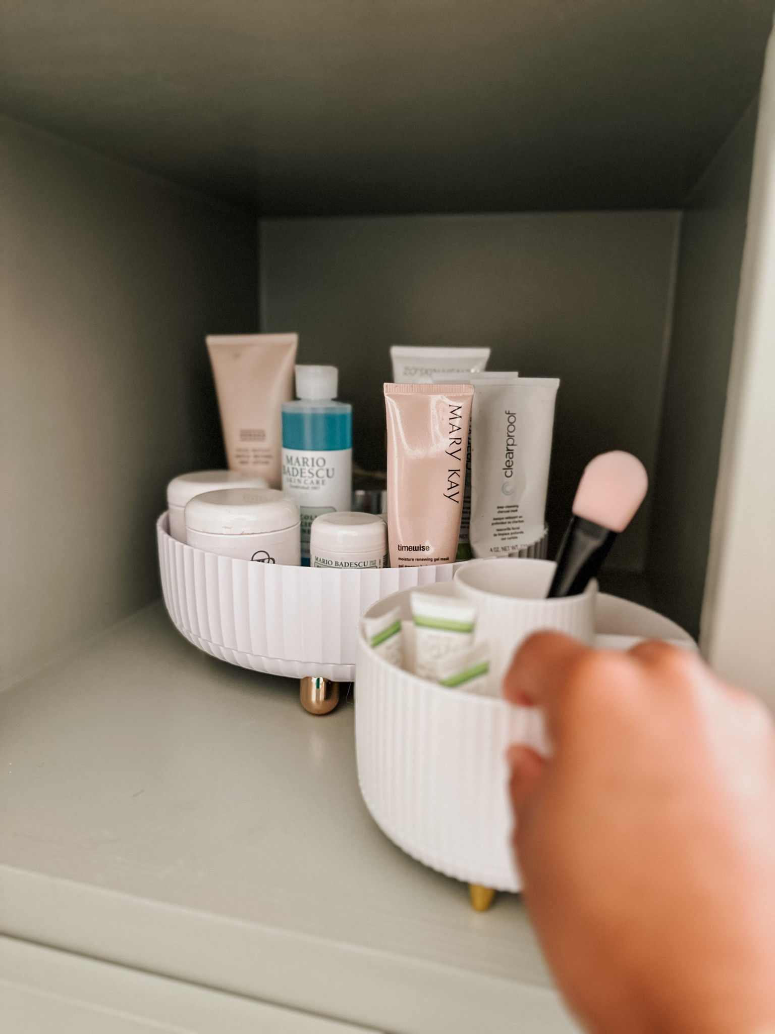 Getting my #bathroom organized little by little. These lazy Susan #organizers swivel! Genius idea for all the things!!! #organizing #amazonfind 

#LTKhome #LTKsalealert #LTKunder50