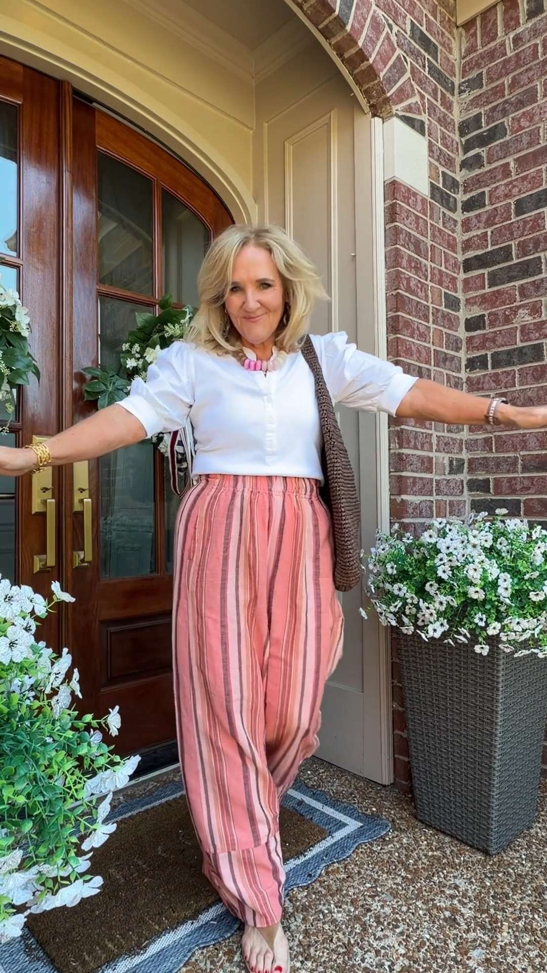 This white puff sleeve top is an easy way to elevate everyday basics. The relaxed fit, feminine sleeves, and polished silhouette pair perfectly with everything from linen pants to denim.

💡 LTK MADE EASY

❤️ Heart = Support my posts
🔖 Save = Get sale & restock alerts
📋 Lists = Keep favorites organized
📲 Share = Send to yourself for later
💬 Comment = Ask me anything 

 #LTKootd #LTKSeasonal #LTKOver40