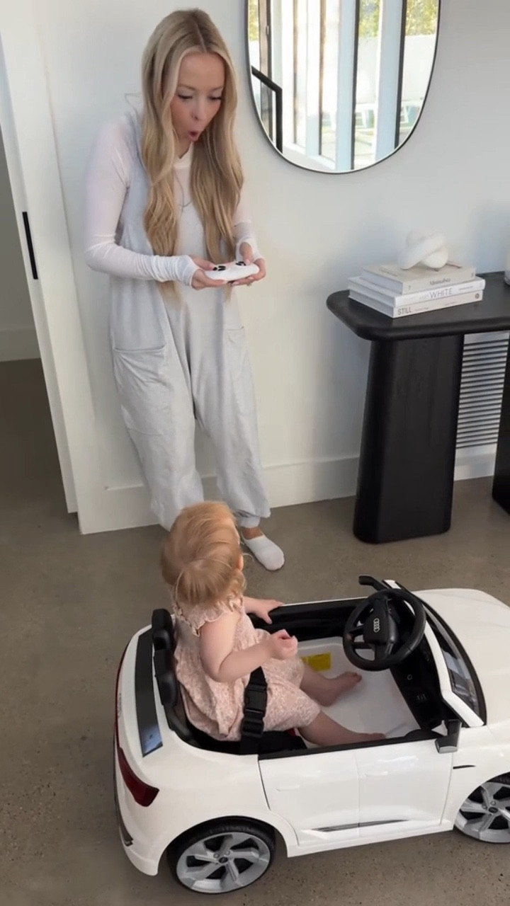 Ellie’s new car! 😂❤️

#LTKFamily #LTKStyleTip #LTKKids