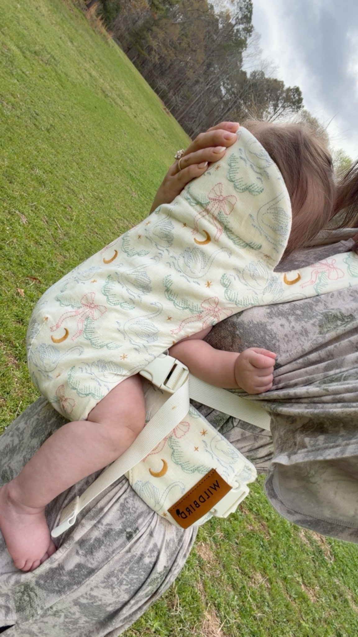 The most gorg baby carrier! 🦢

#LTKKids #LTKmomlife #LTKBaby