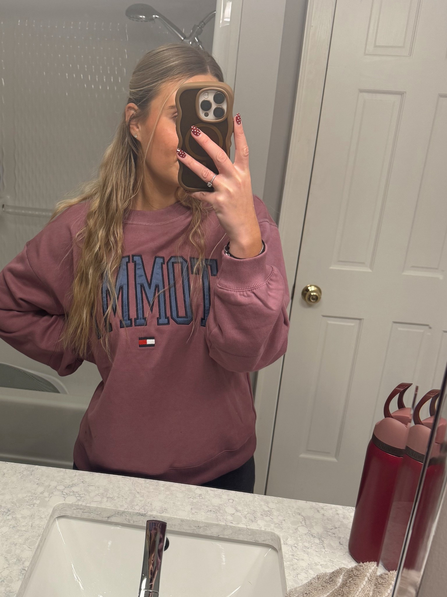 In love with this set👏🏼

#tommyhilfiger #sweatset #sweatshirt #sweatpants #loungewear #giftidea #giftsforher #phonecase #amazon #owala #target



#LTKCyberWeek #LTKootd #LTKFindsUnder50