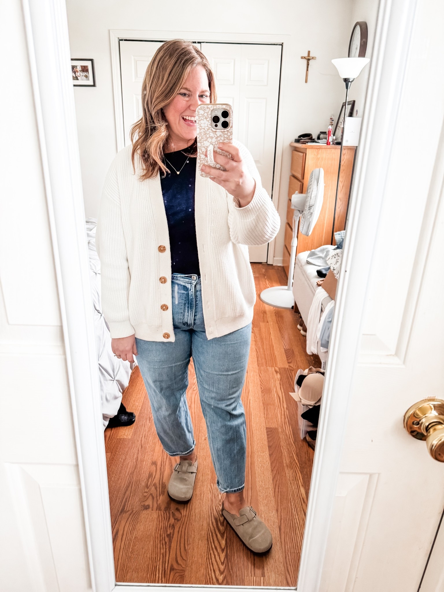 Casual outfit - tee is older so I linked similar 

#LTKMidsize #LTKPetite #LTKFindsUnder50