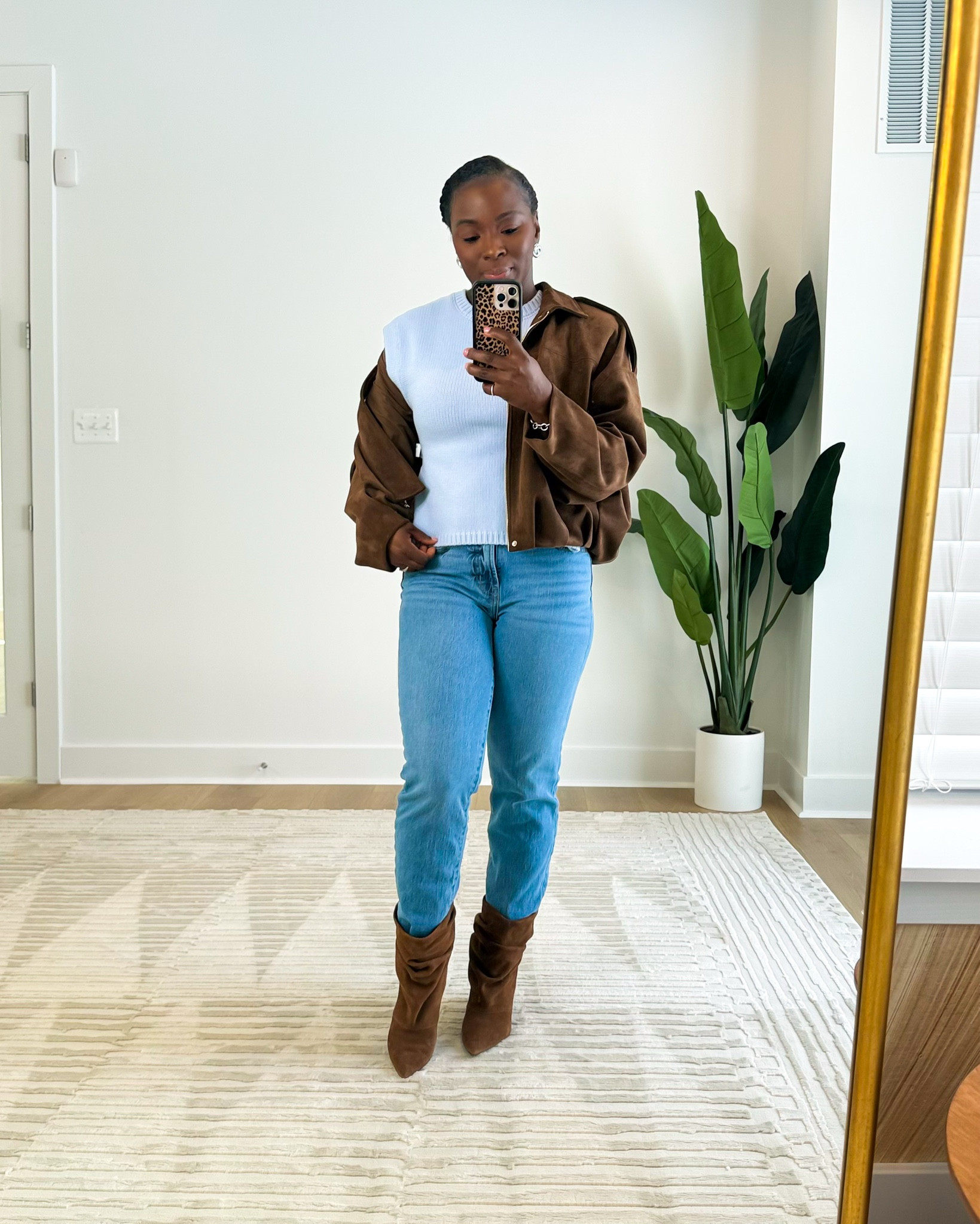 I really love this outfit! The light blue and the chocolate brown is slowly introducing spring. The top, boots, and jacket is all Zara and the jeans are from Old Navy .
OOTD, ZARA ootd, old navy jeans , GRWM

#LTKgrwm #LTKmomlife #LTKootd