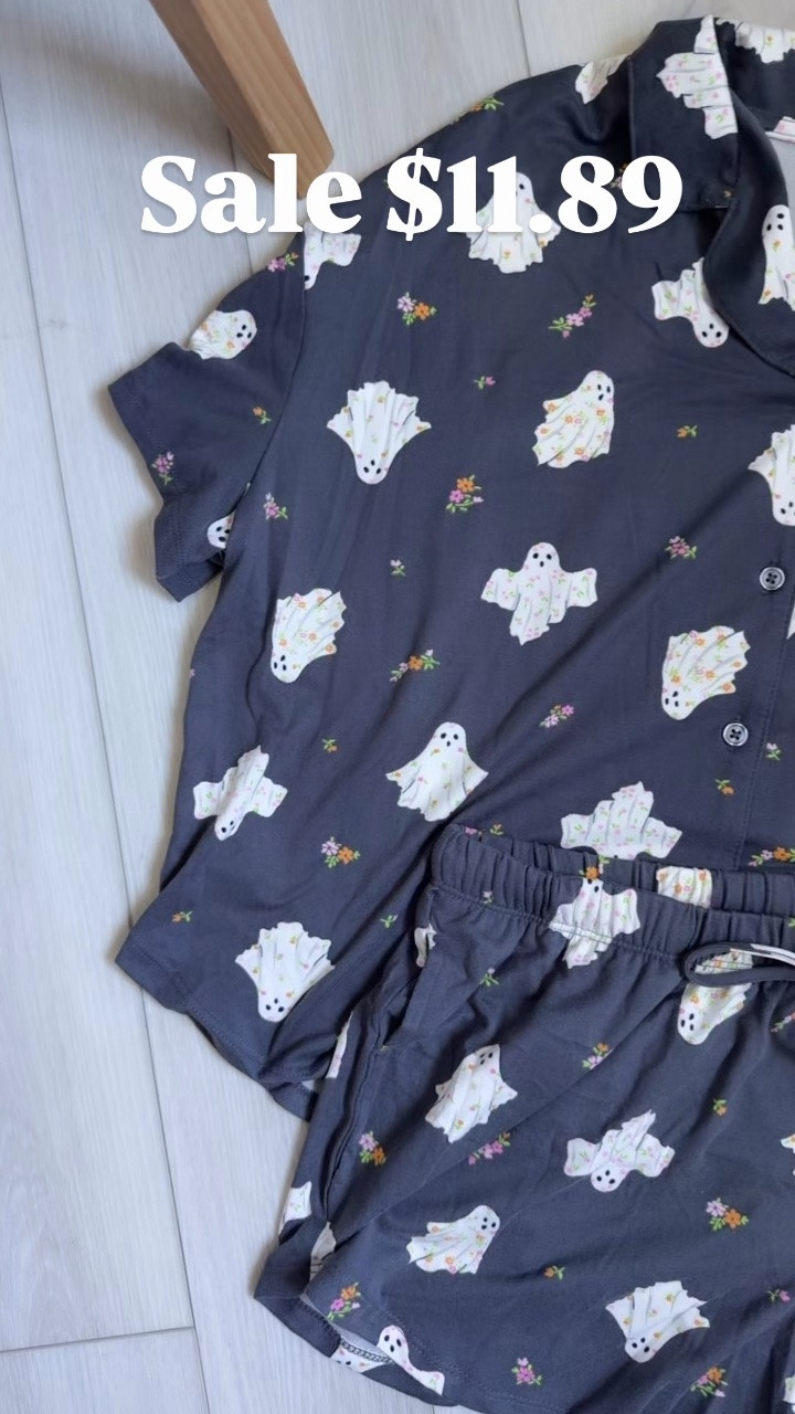 Grab these @Walmart Halloween pjs on sale!!! I got size medium!