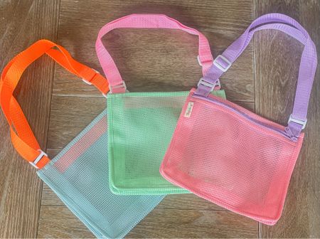 Seashell beach bags for spring break! Comes in a pack of 3. Other colors also available! 

#LTKkids #LTKsalealert #LTKtravel