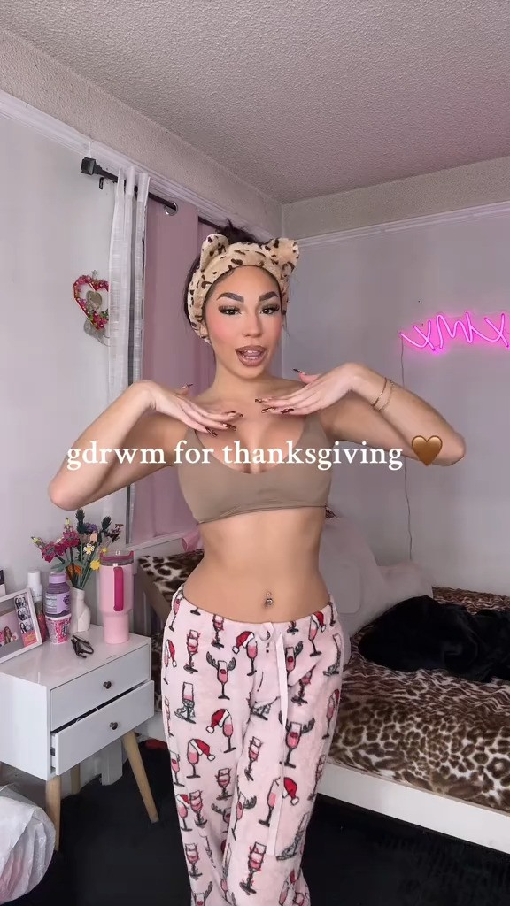   

 #LTKGiftGuide #LTKSeasonal #LTKBeauty