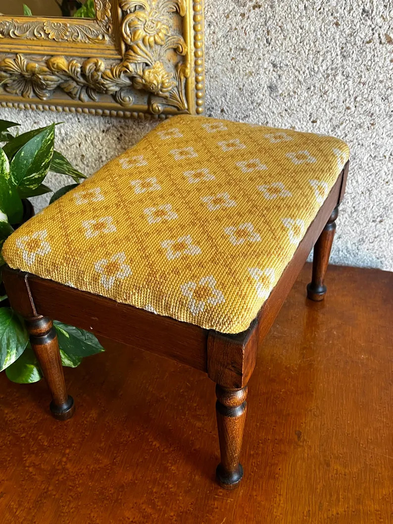 Vintage Needlepoint Footstool \u2013 Goldenrod Ivory Geometric Diamond, Colonial Wood Legs - Etsy | Etsy (Global)