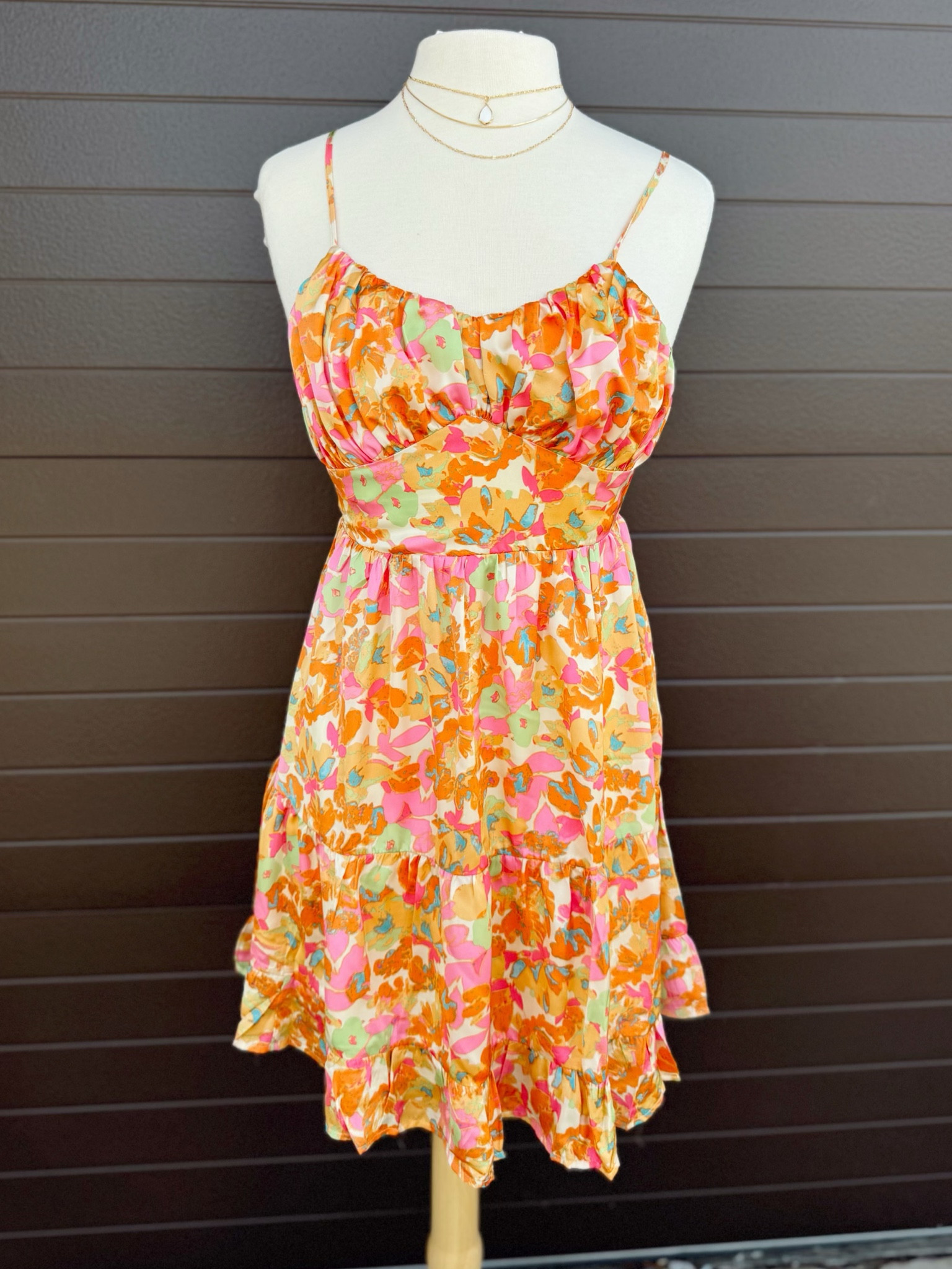 The cutest floral dress for summer!🧡🌸✨


#LTKFindsUnder50 #LTKU #LTKStyleTip