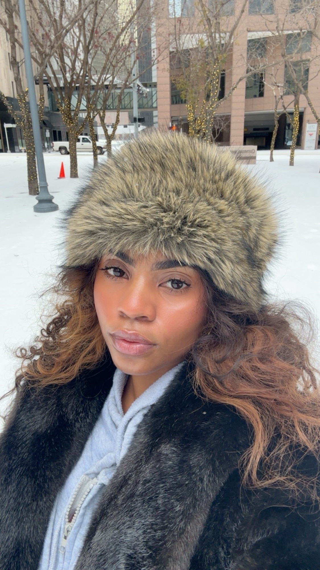 
Hot girl even in the cold🔥 

Loving this fur headband during Dallas’ annual winter storm. Just what I needed now that the cold weather has finally kicked in❄️

#furheadband #winteraccessories 

#LTKBeauty #LTKootd #LTKSeasonal