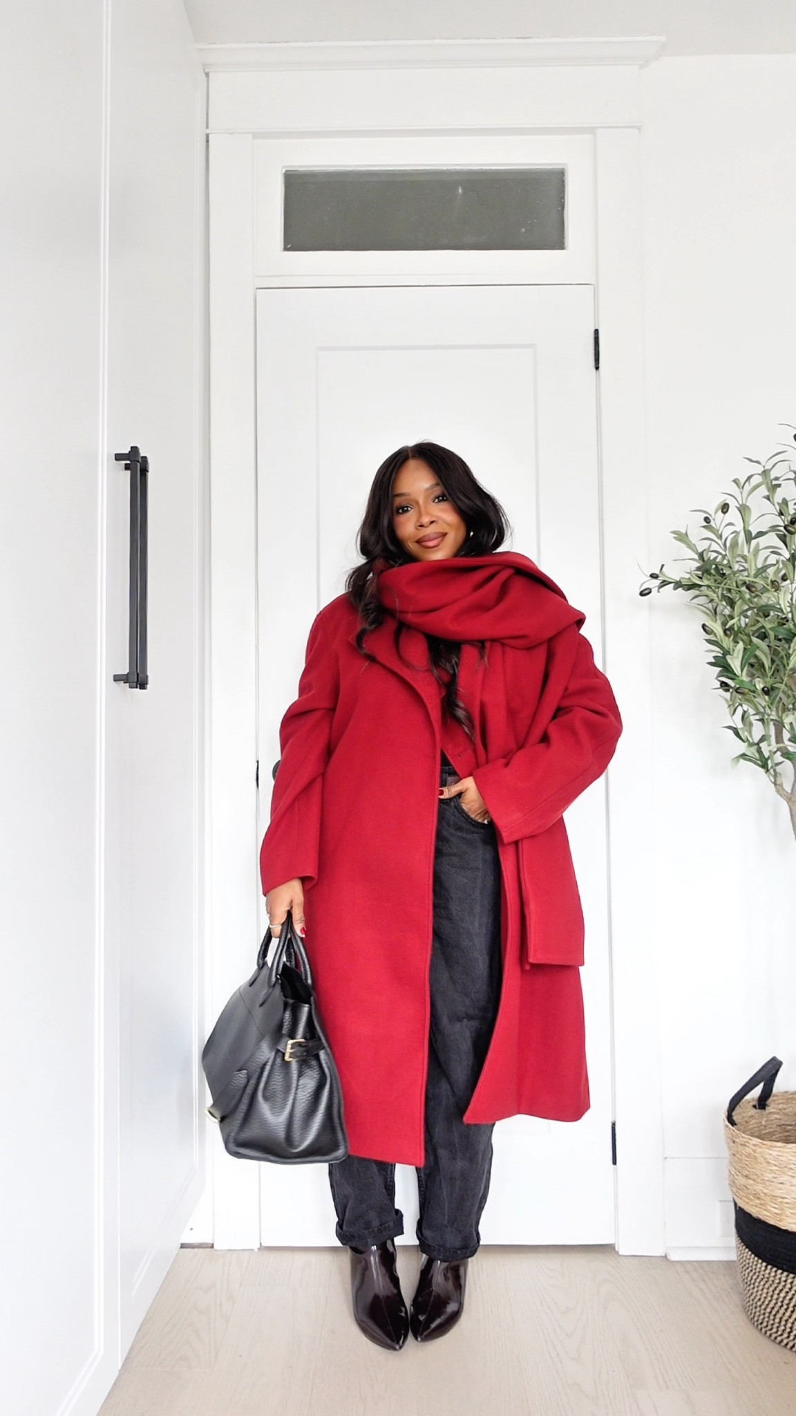 Statement coat kinda outfit 

#LTKootd #LTKSeasonal