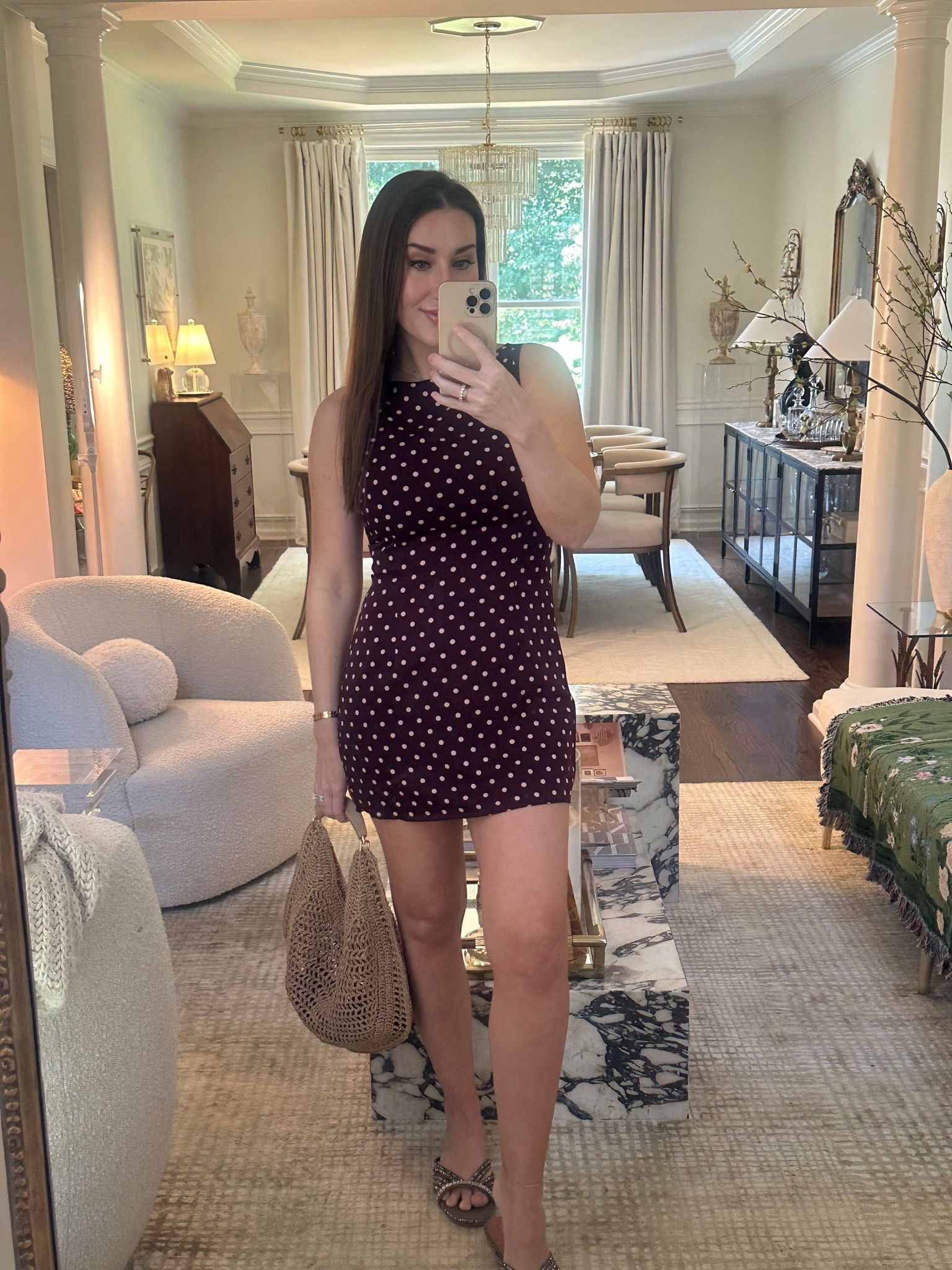 The most flattering and versatile polka dot dress 💕has built in shorts too!
Medium