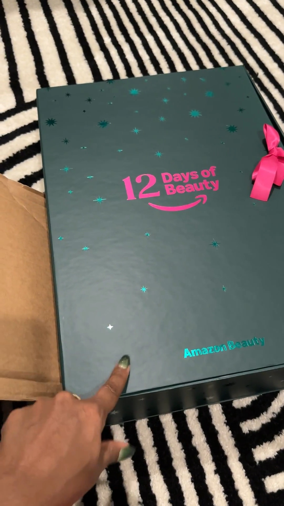 My Amazon holiday party goodies were so good. A beauty advent calendar, a 40oz hydro jug, and a Replica fragrance that smells amazing.

amazon beauty advent calendar / amazon advent calendar / replica fragrance / replica perfume / 40oz hydro jug / amazon gifts / holiday gift ideas / amazon holiday finds / beauty gift ideas / amazon beauty finds / fragrance gift ideas

#LTKHoliday #LTKGiftGuide #LTKCyberWeek