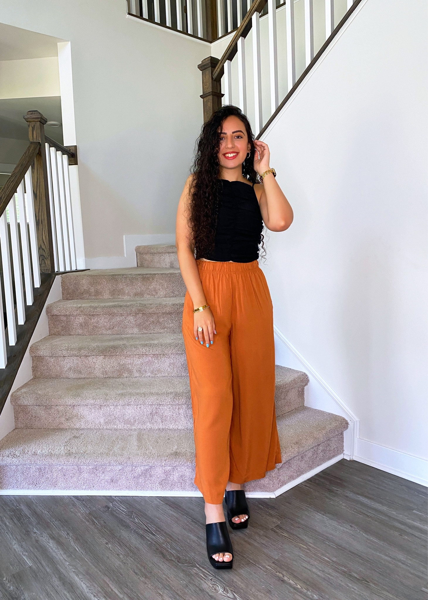 Top: @hm 
Pants: @hm 
Sandals: @tjmaxx 
Bag: @petitesimone_official 
.
Fashion | Beauty | Life | Wide leg pants | Mules | Heeled sandals | Black | Brick red | Gold jewelry | Kate Spade | HM | H&M | Tjmaxx | Halter top 

#LTKstyletip #LTKitbag #LTKsalealert