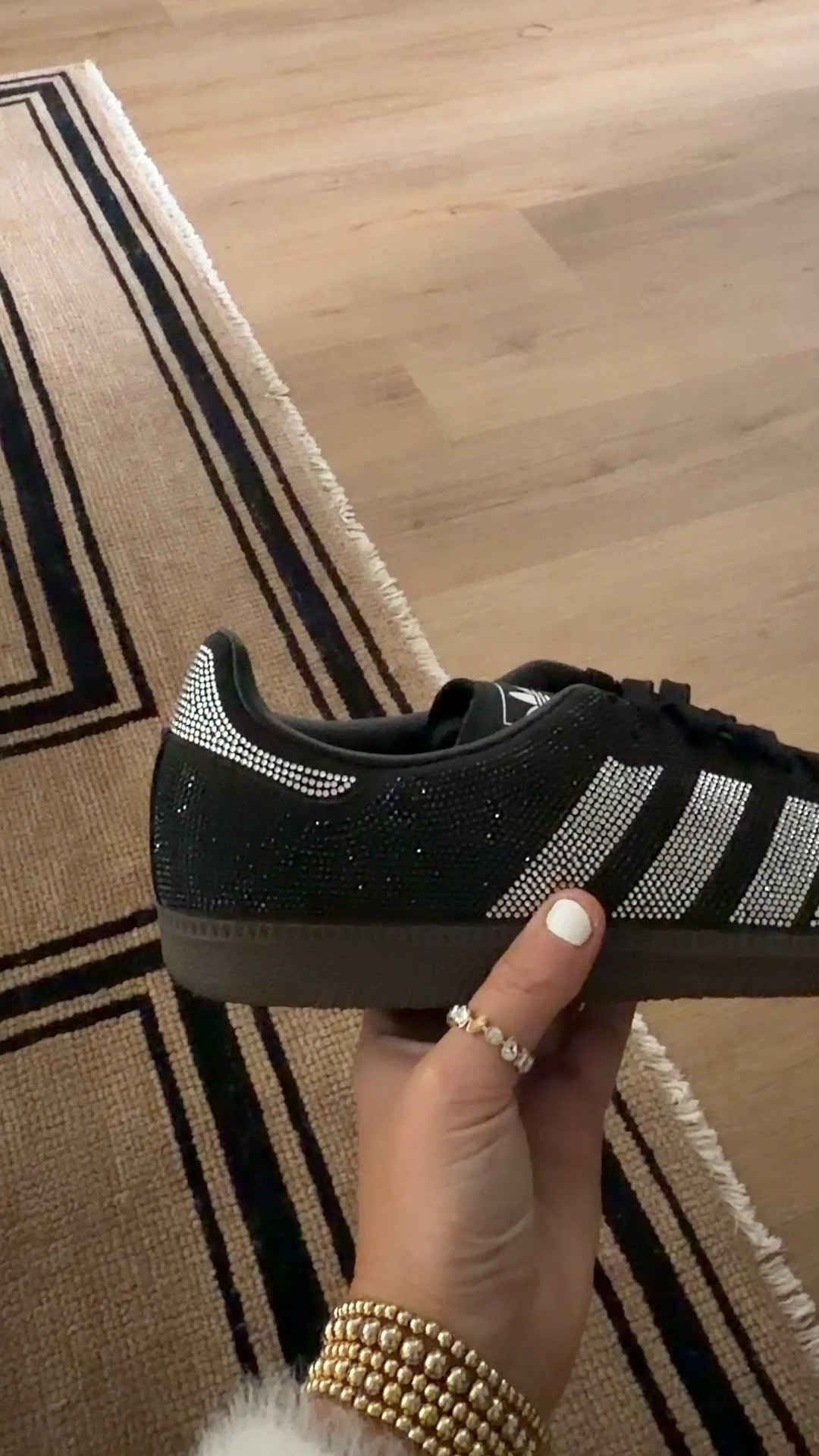 Runs true to size Adidas samba sneakers 
